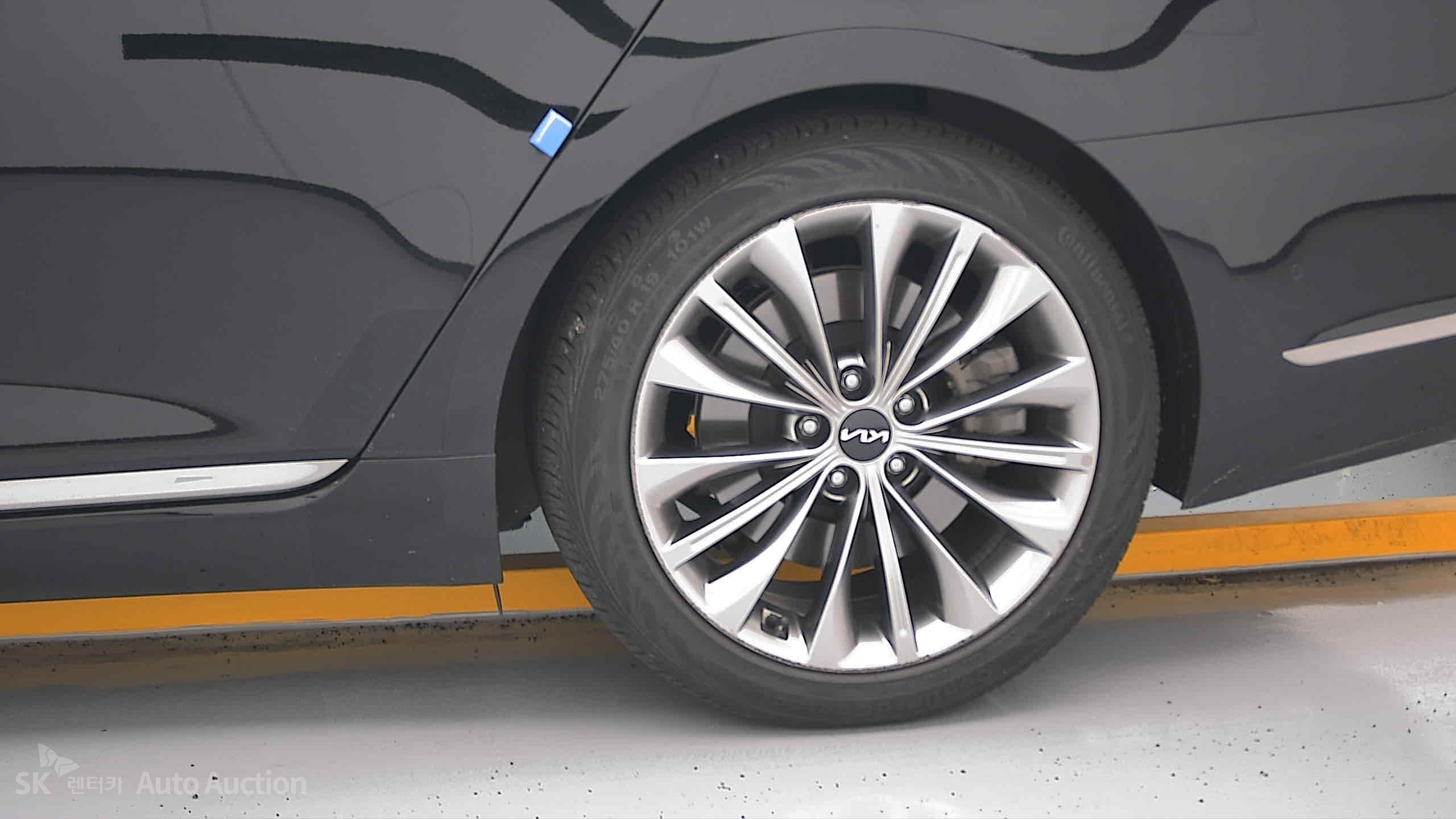 2022 - kia k9