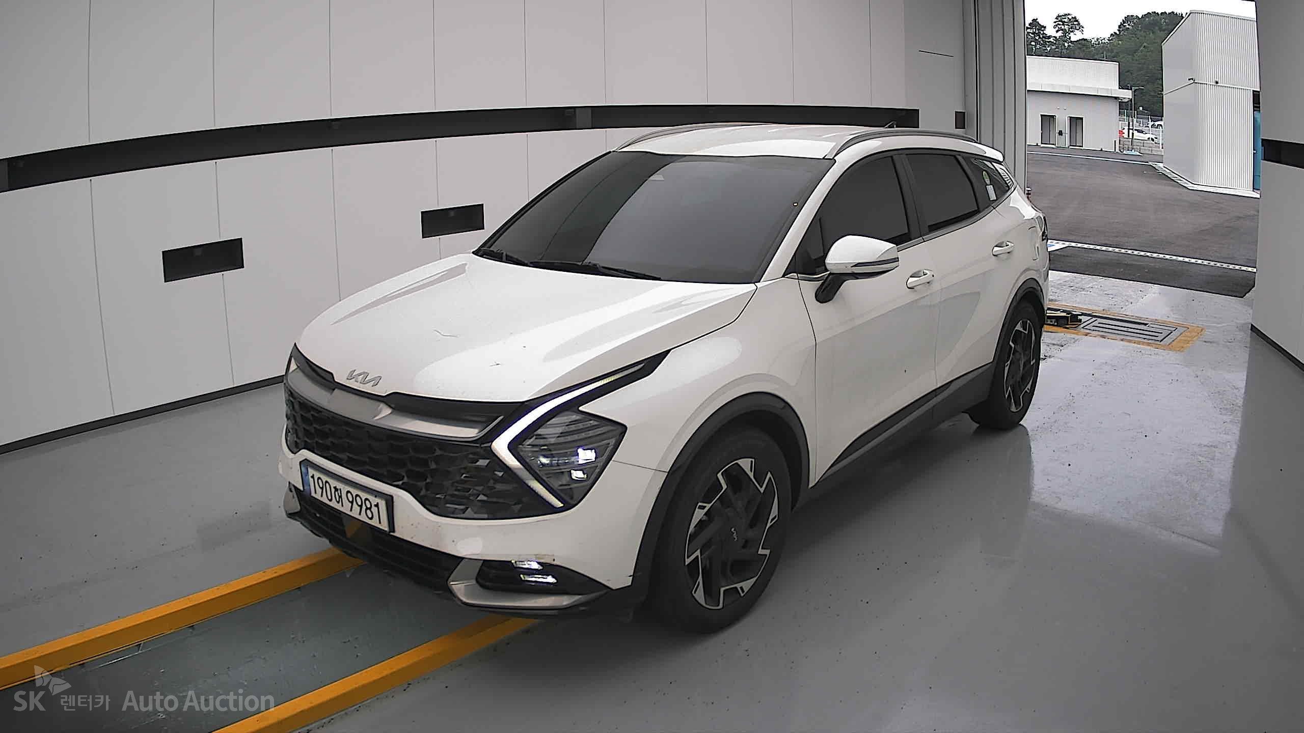 2023 - kia sportage