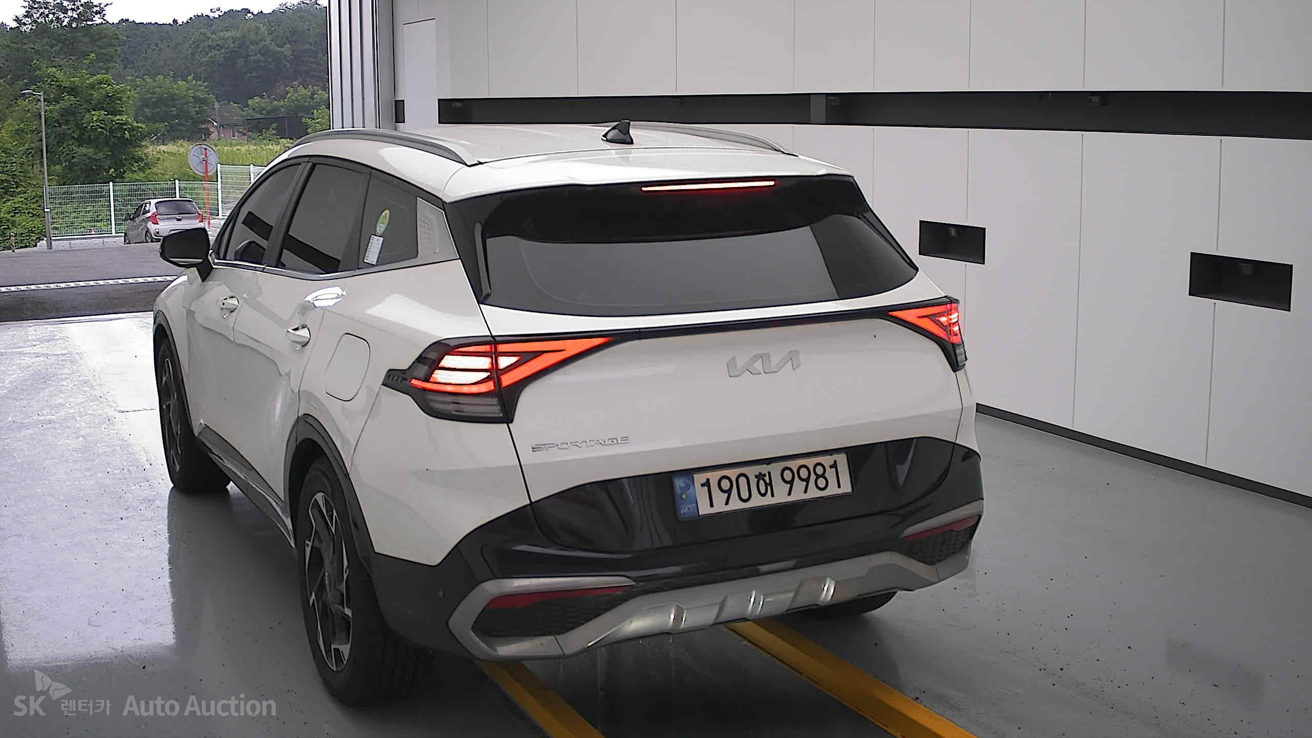 2023 - kia sportage