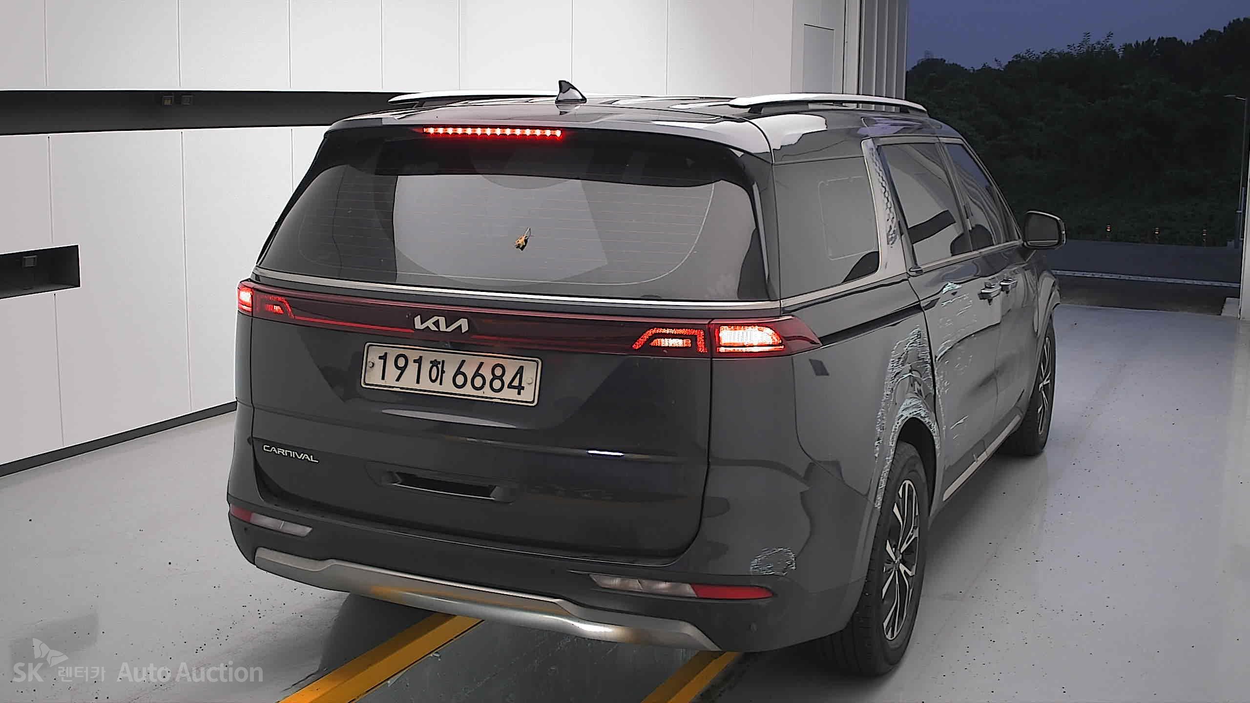 2022 - kia carnival