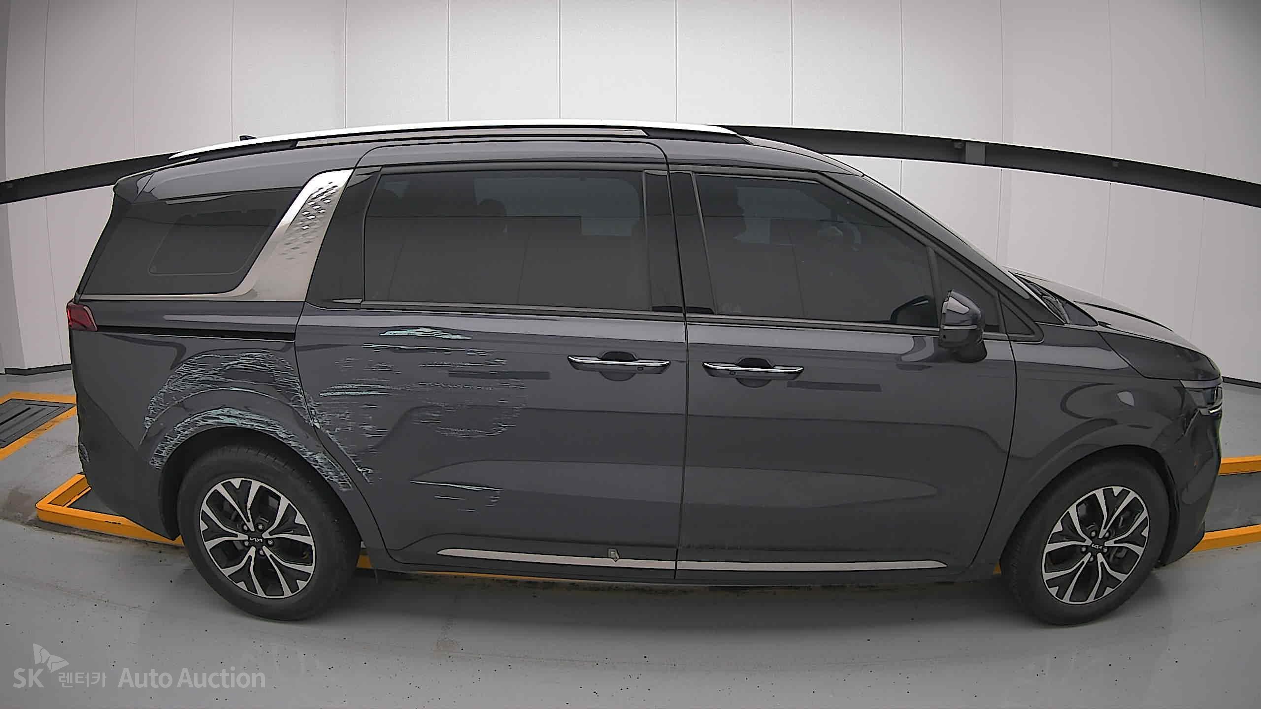 2022 - kia carnival