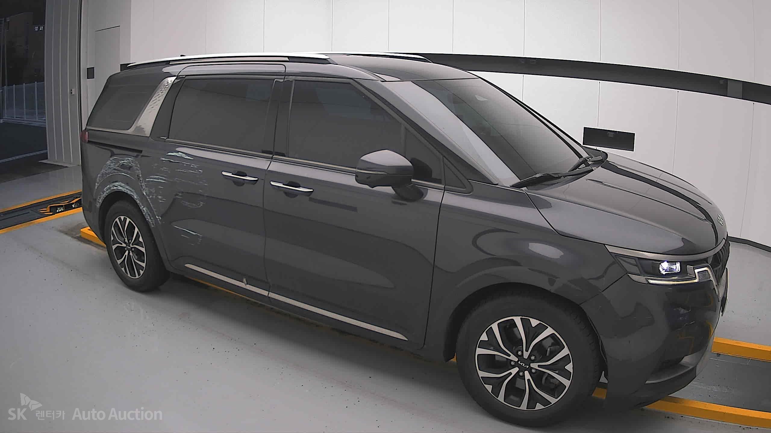 2022 - kia carnival