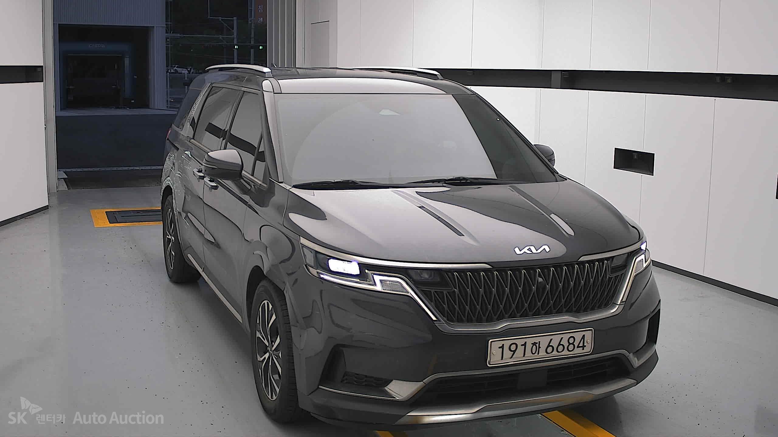 2022 - kia carnival
