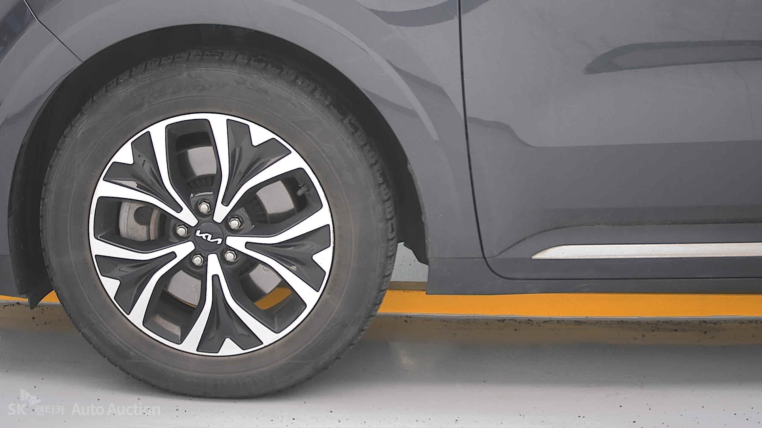 2022 - kia carnival