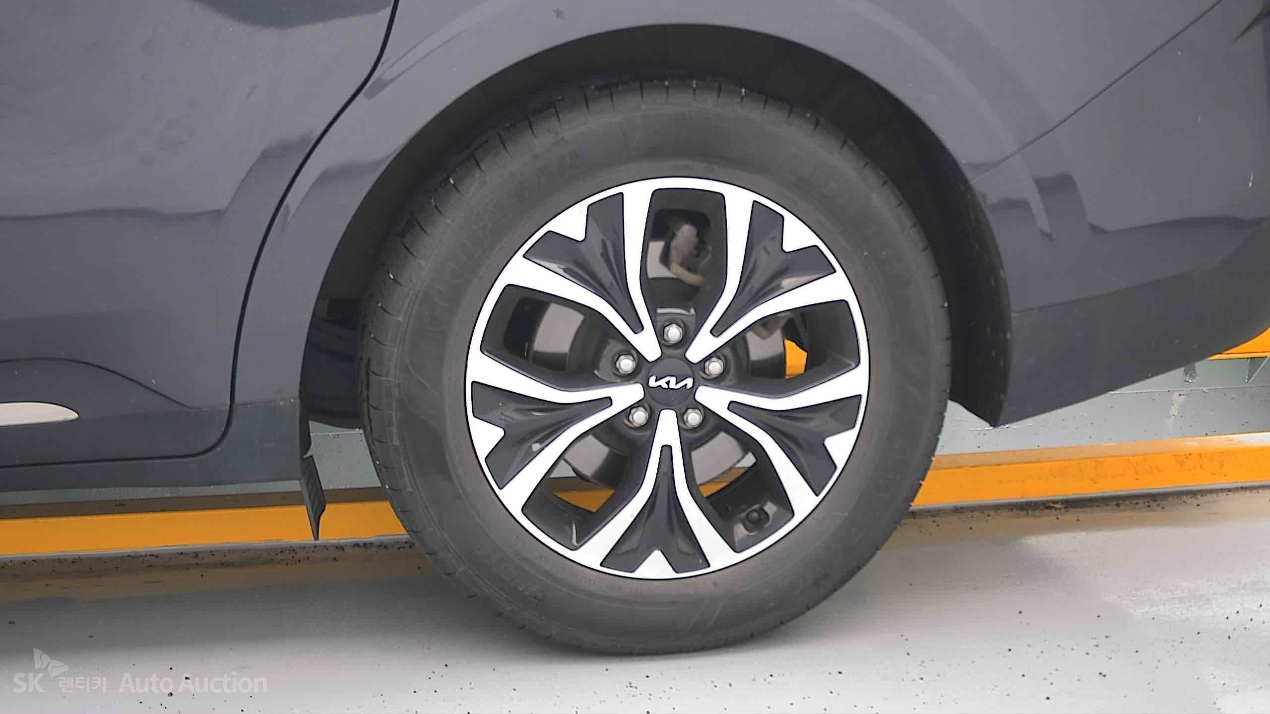 2022 - kia carnival