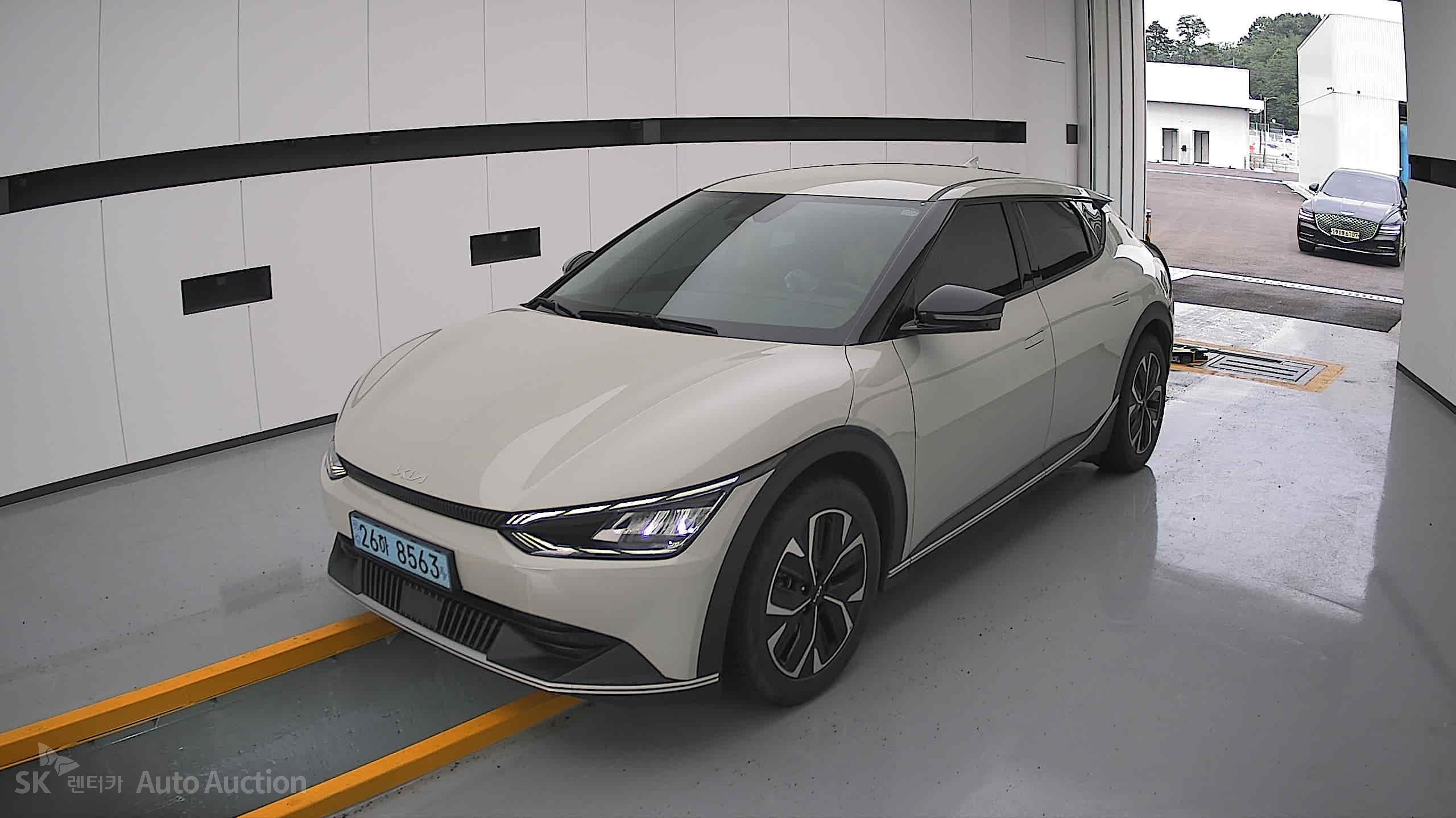 2022 - kia ev6