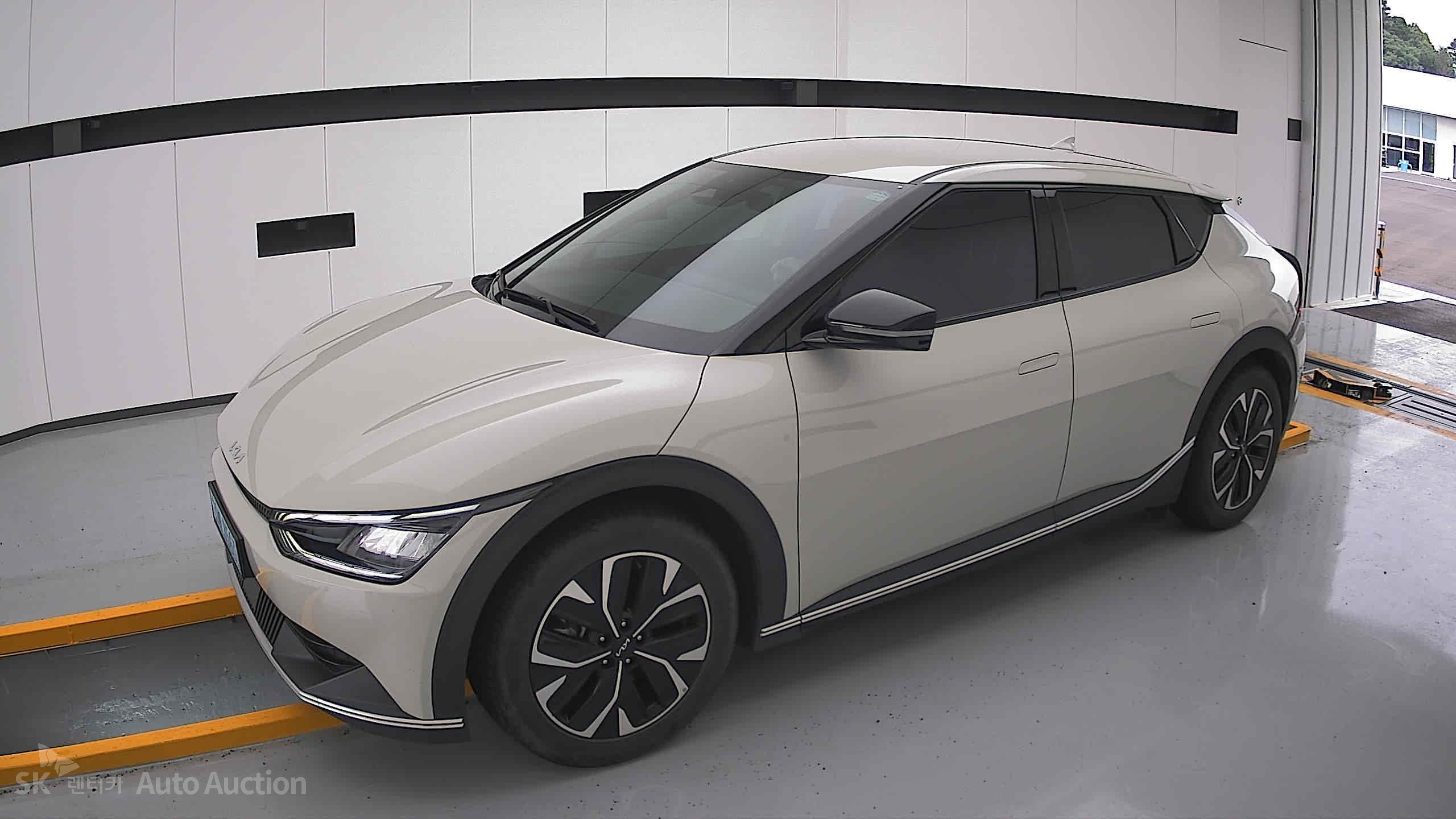 2022 - kia ev6