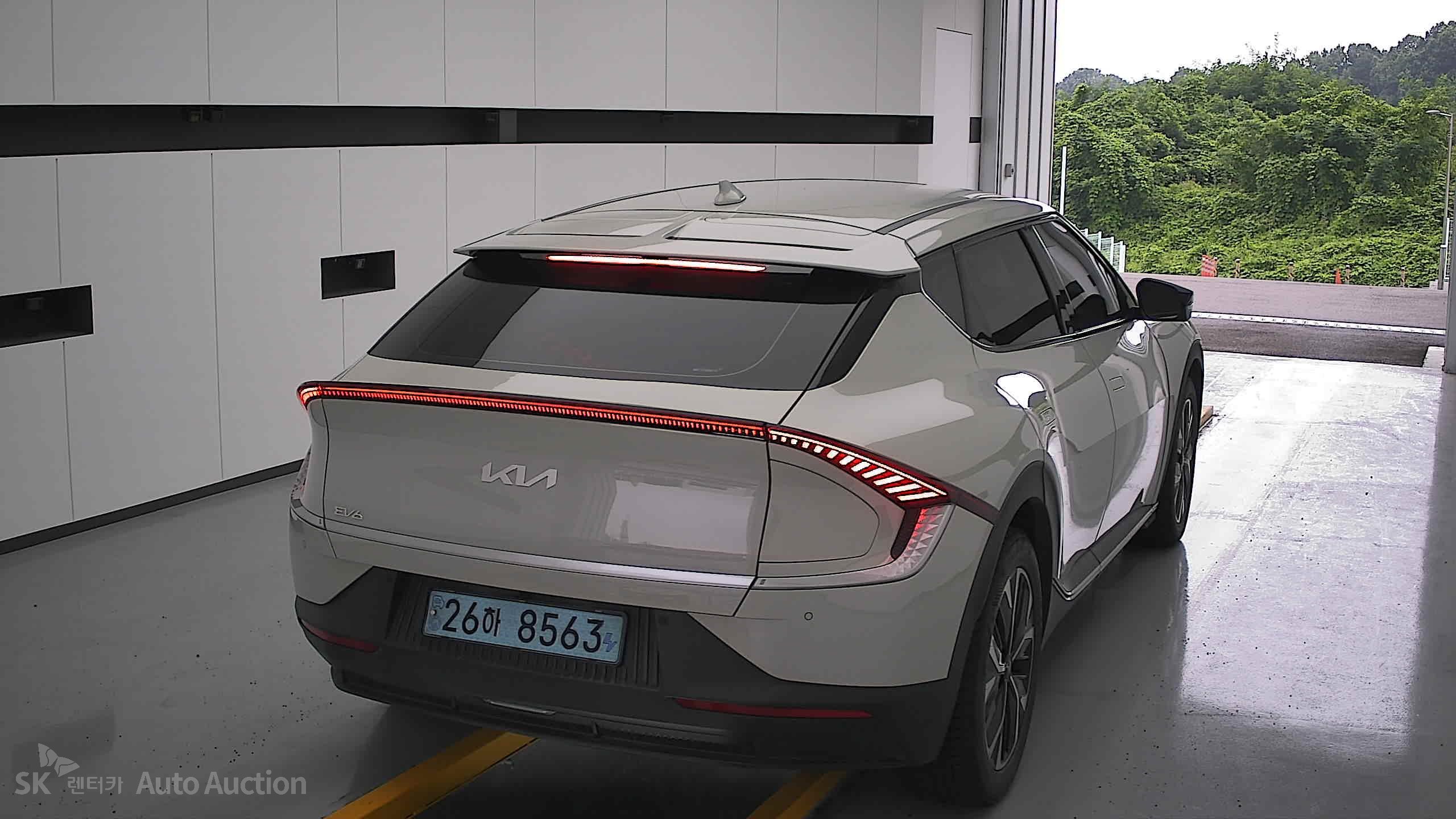 2022 - kia ev6