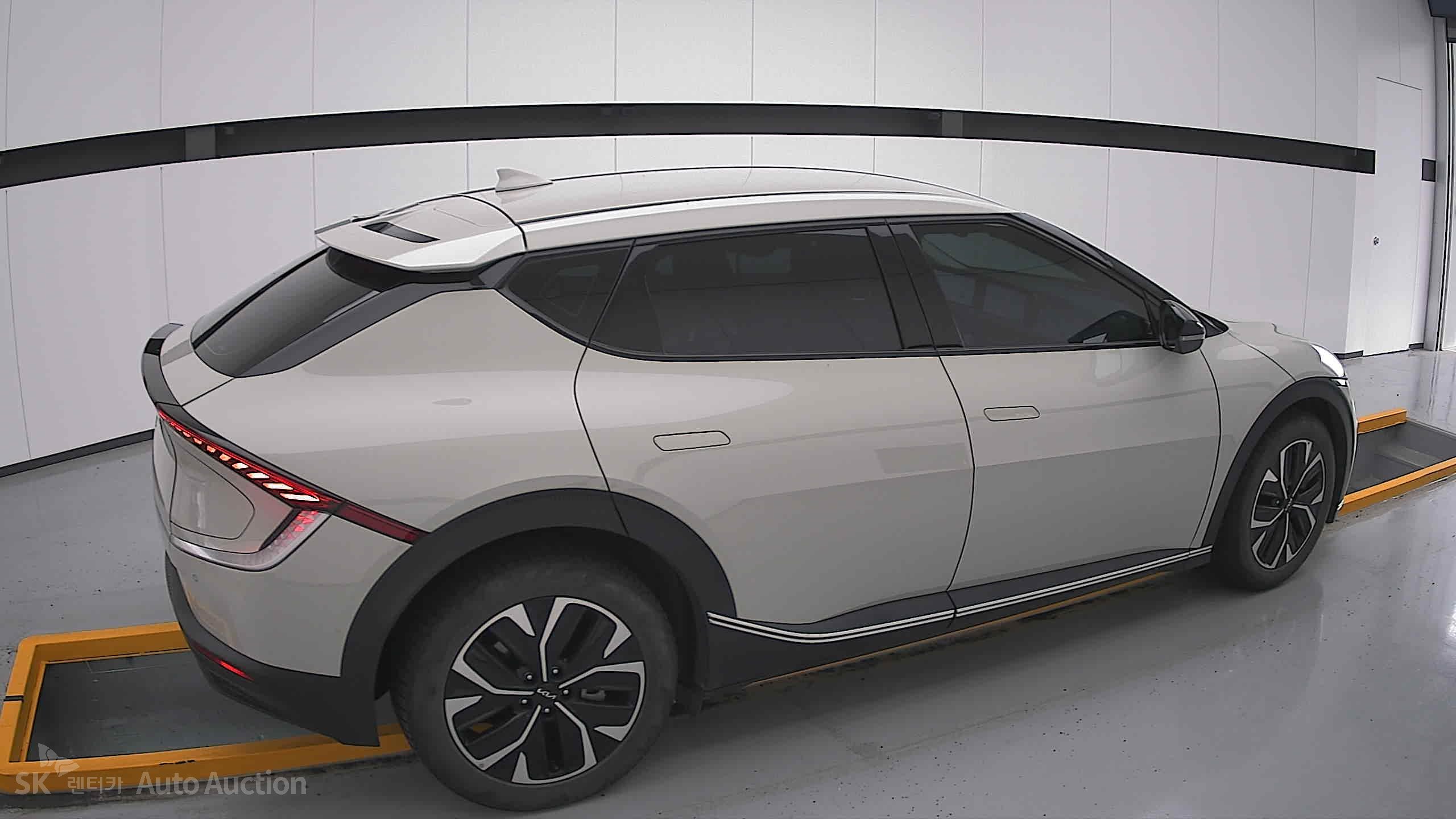 2022 - kia ev6