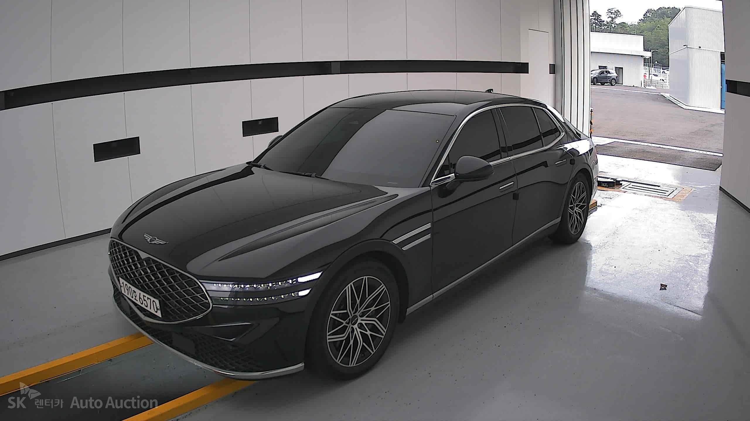 2022 - genesis g90