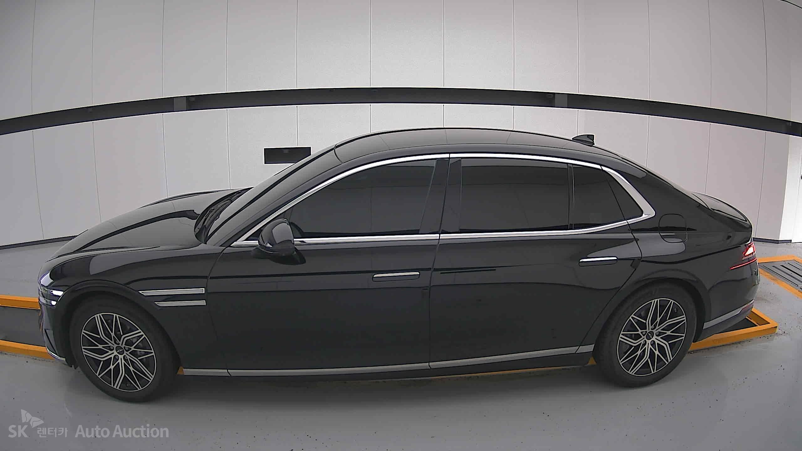 2022 - genesis g90