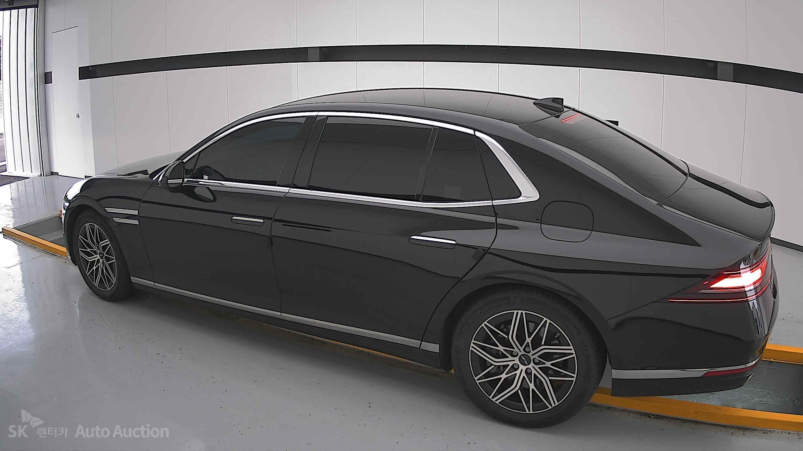2022 - genesis g90