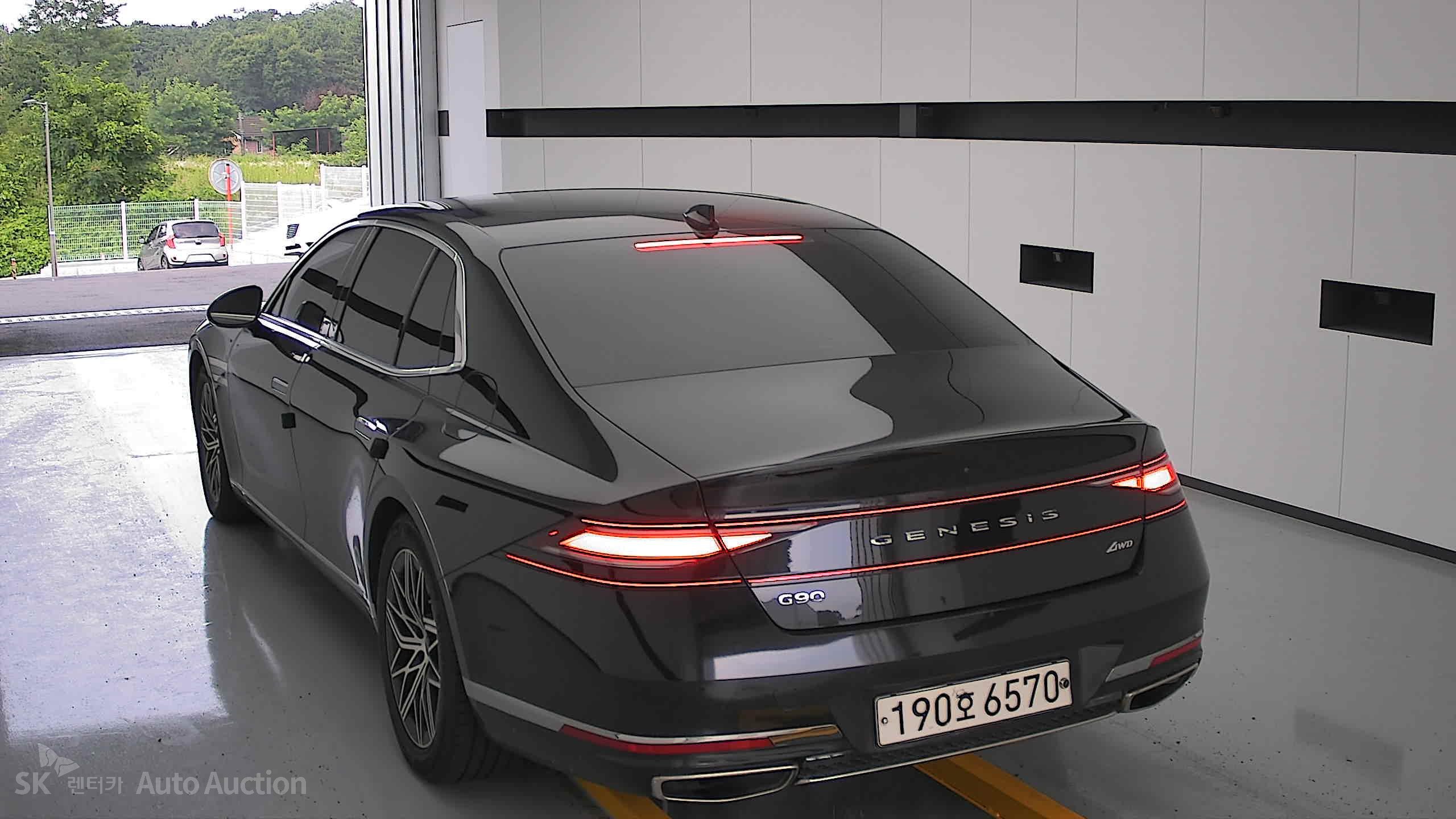 2022 - genesis g90