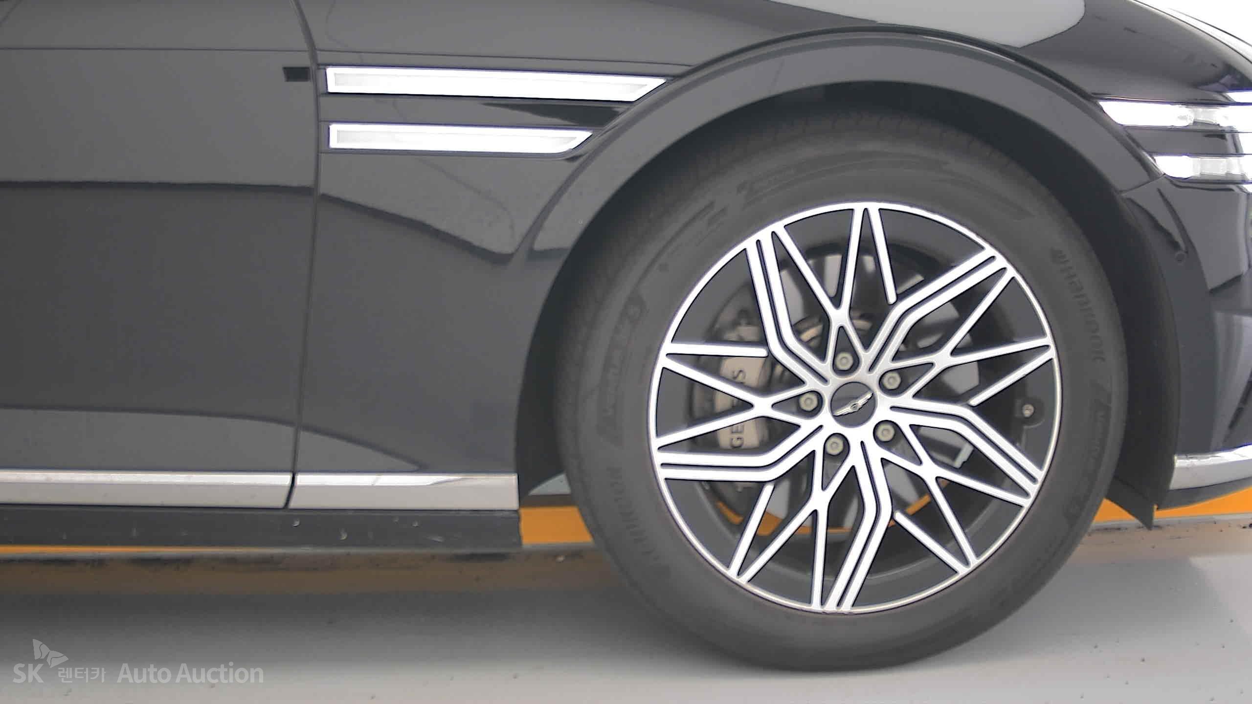 2022 - genesis g90