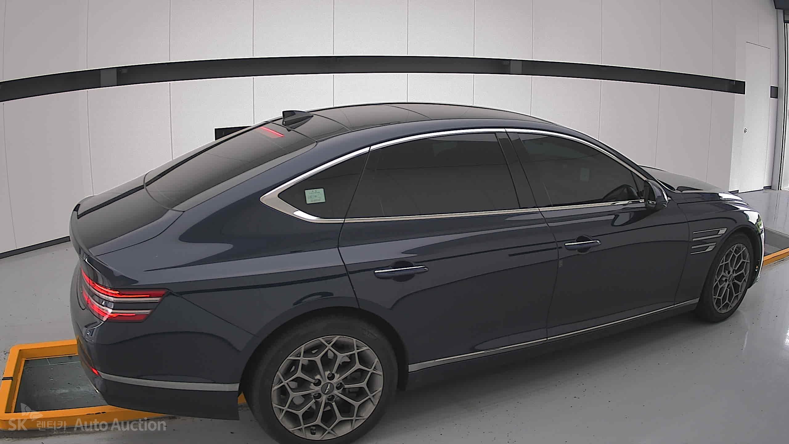 2021 - genesis g80