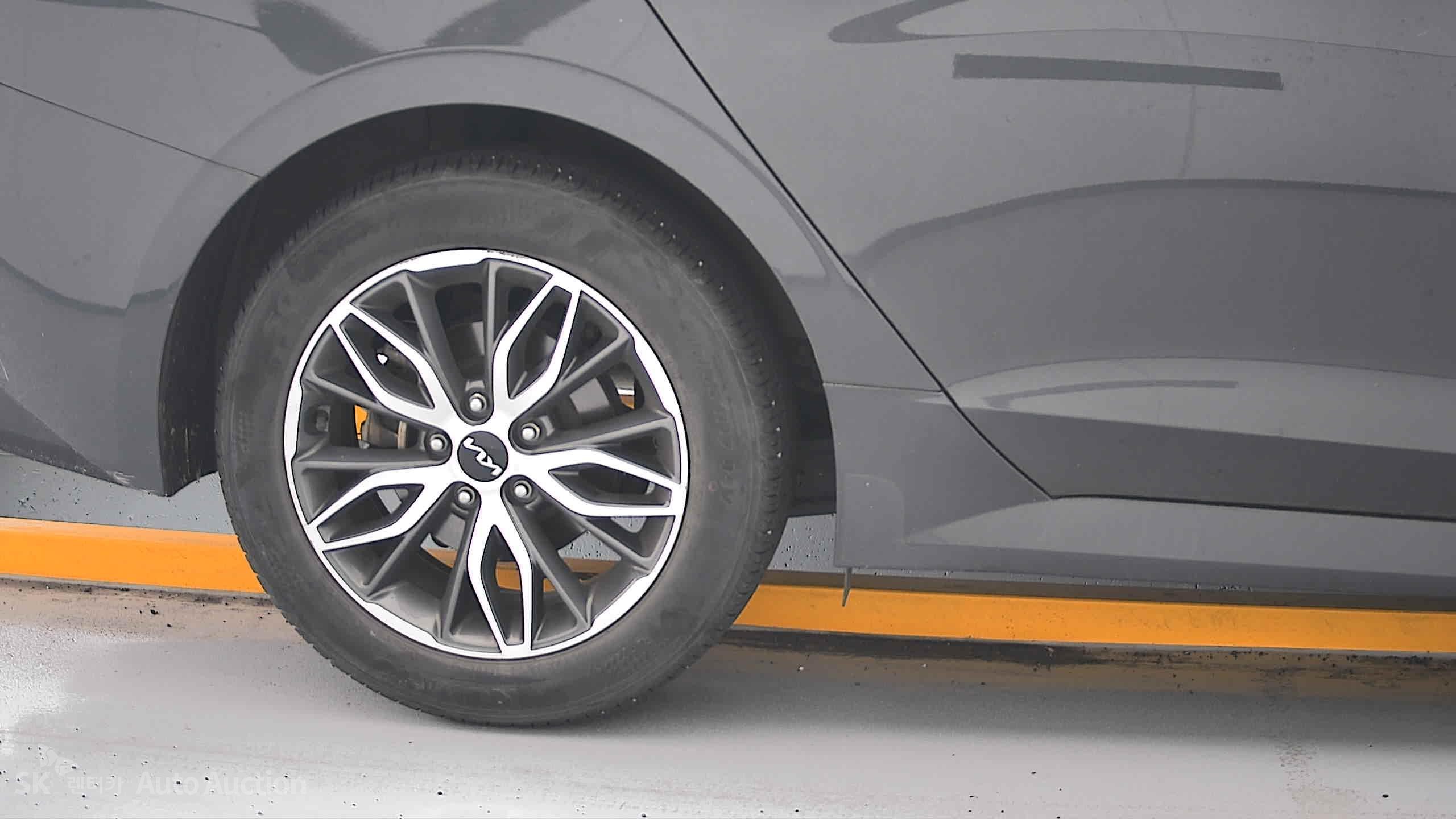 2023 - kia k5