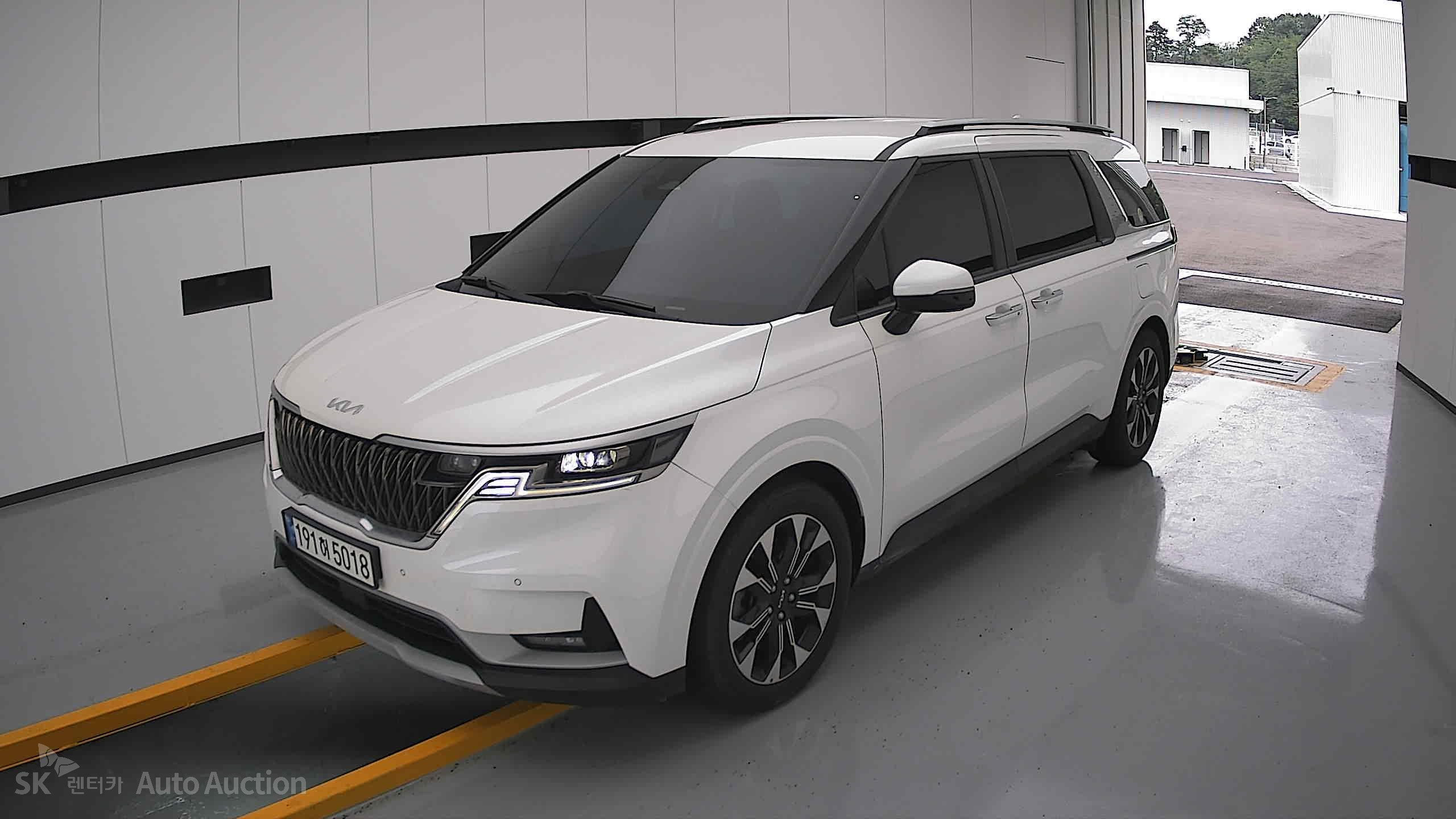 2023 - kia carnival