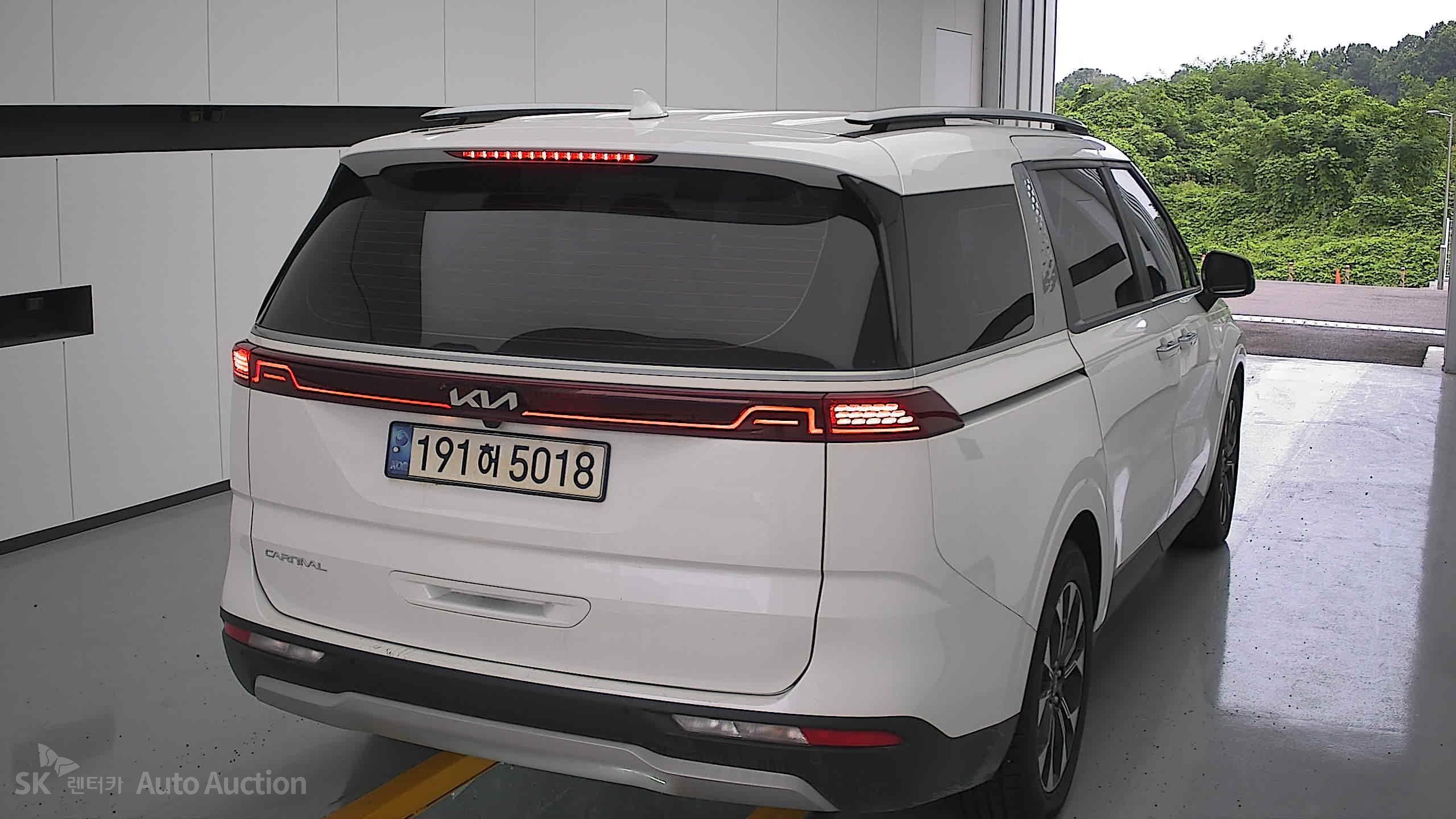 2023 - kia carnival