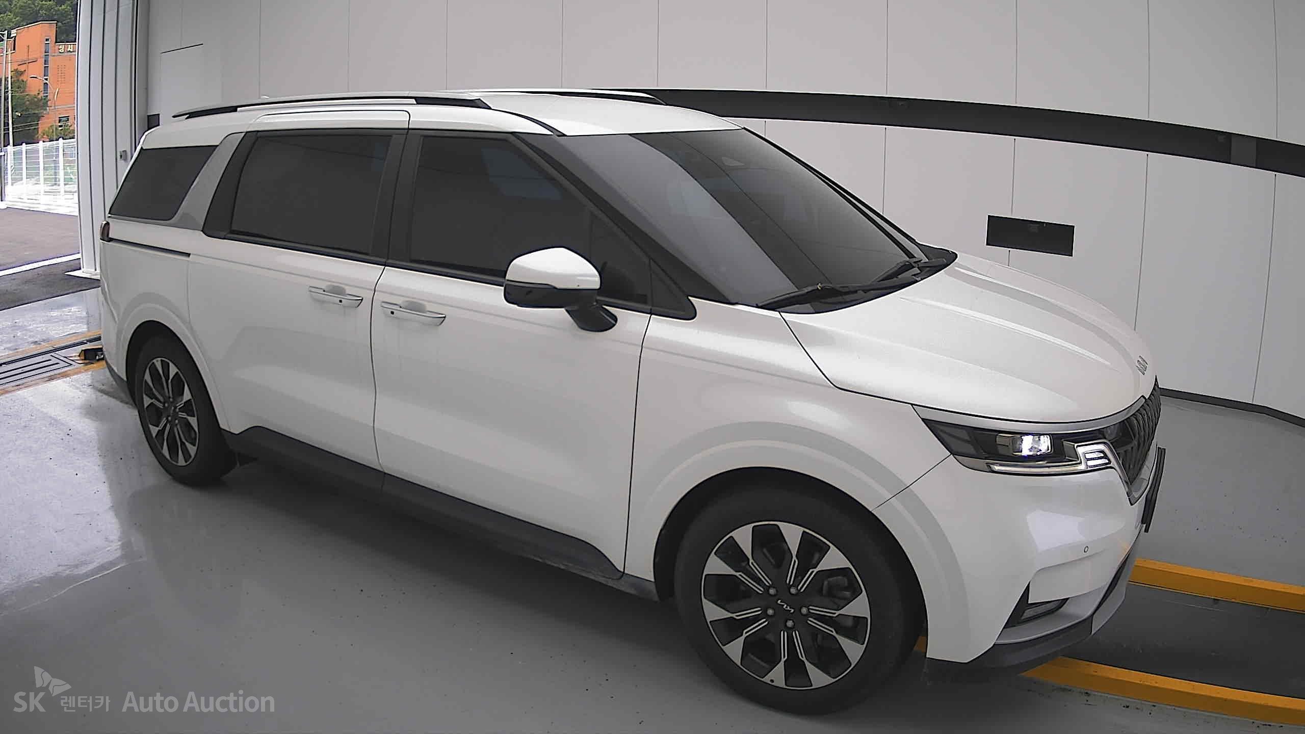 2023 - kia carnival