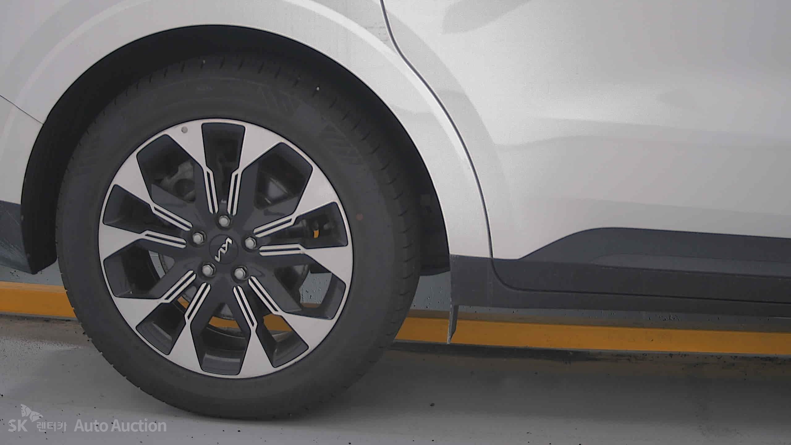 2023 - kia carnival