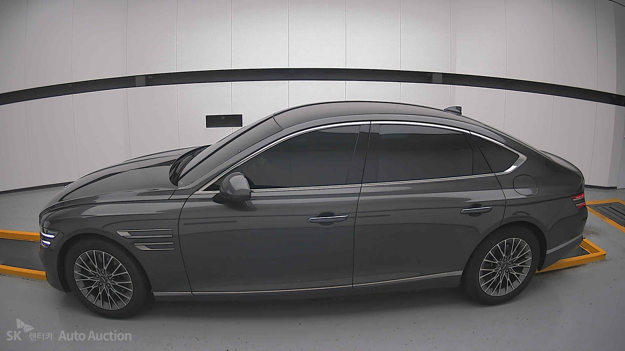 2022 - genesis g80