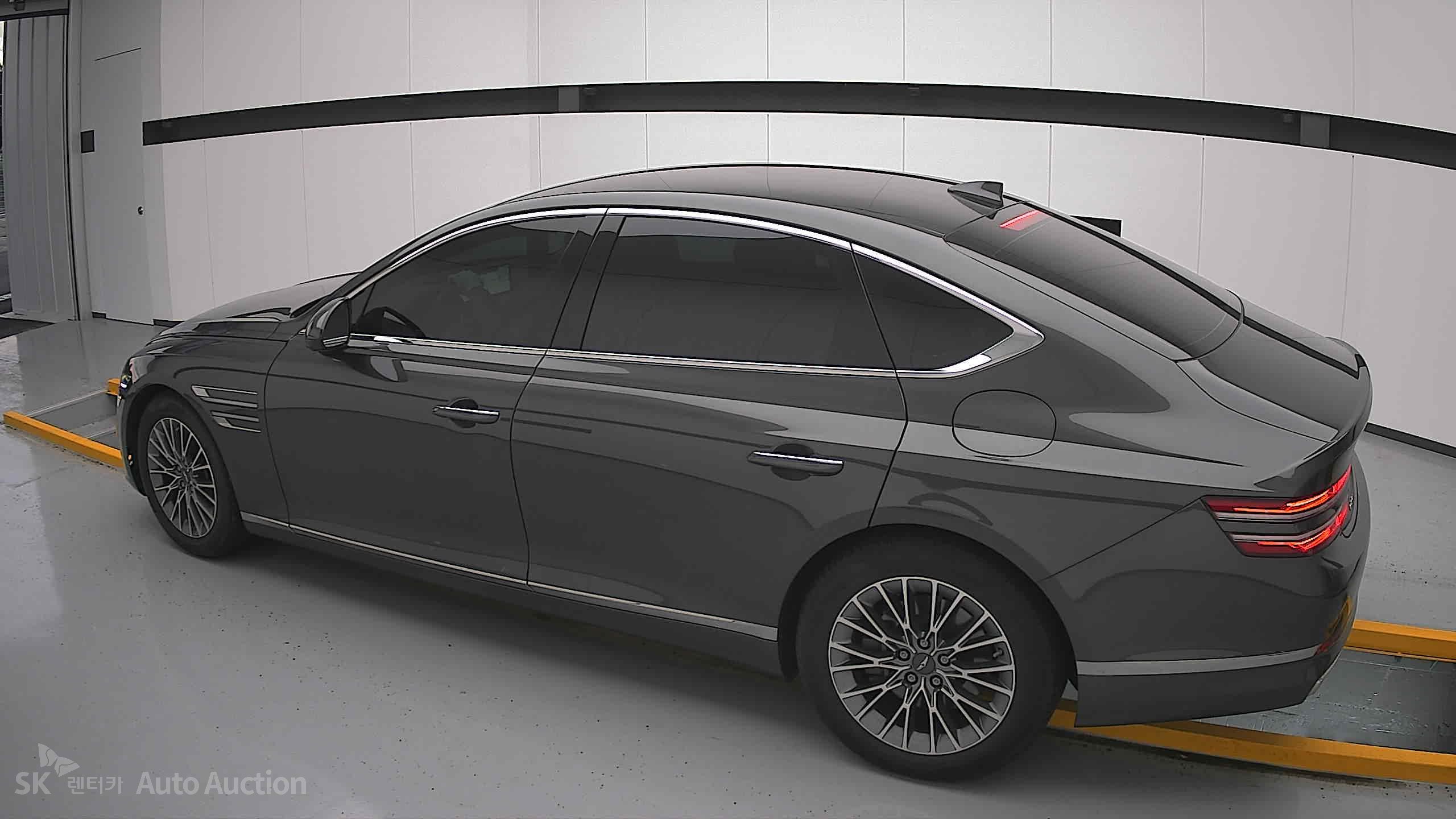 2022 - genesis g80