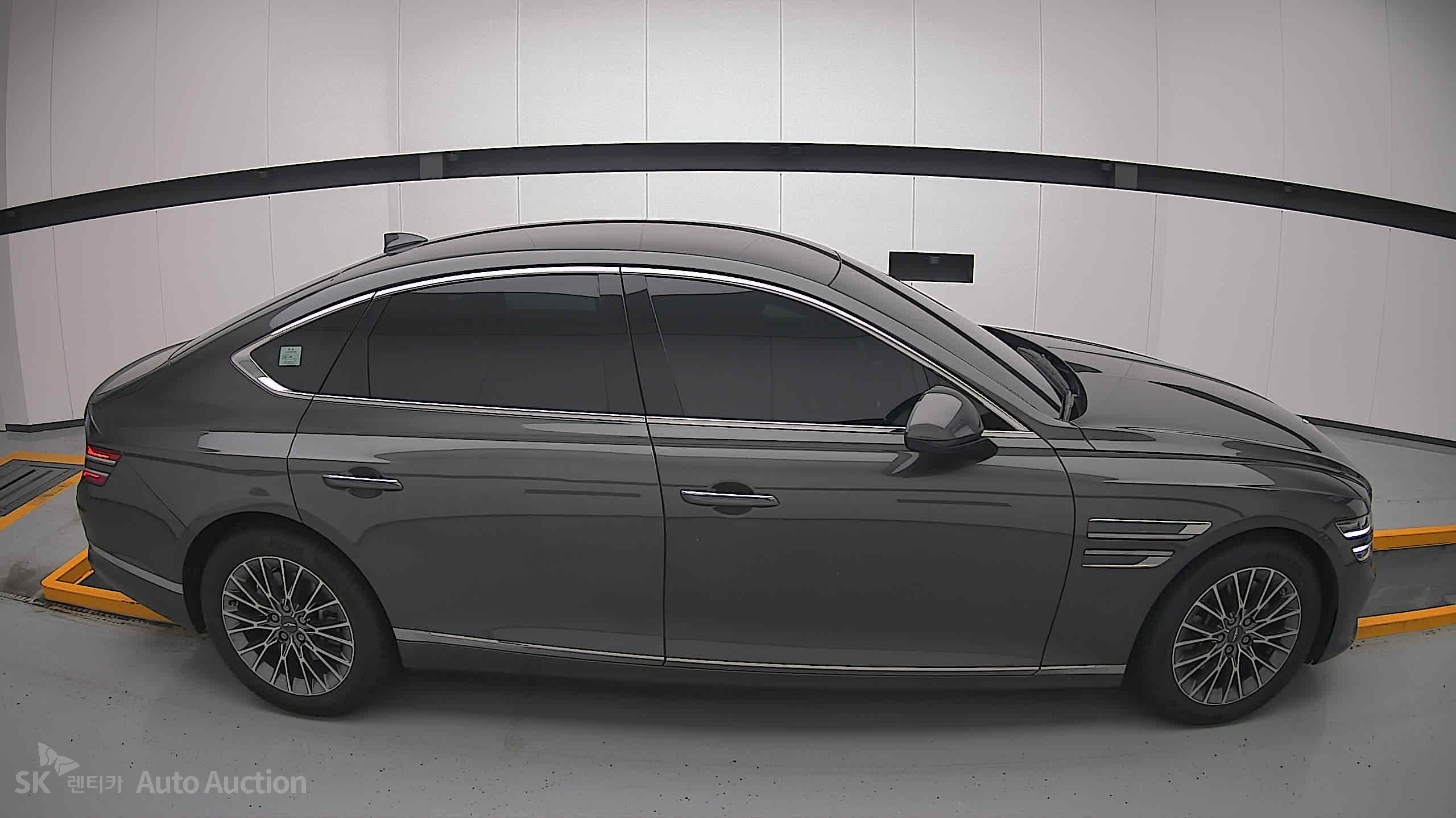 2022 - genesis g80
