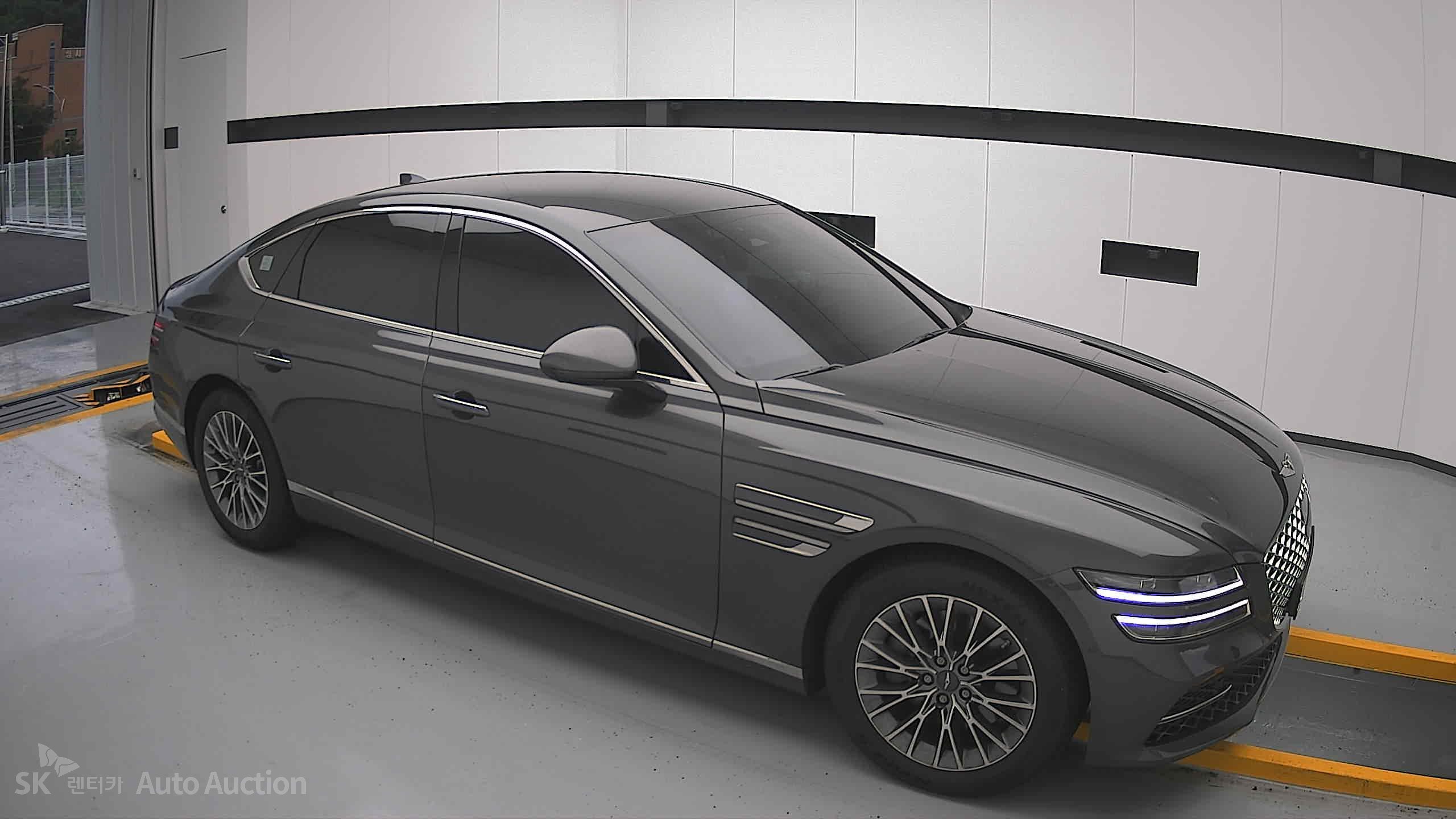 2022 - genesis g80