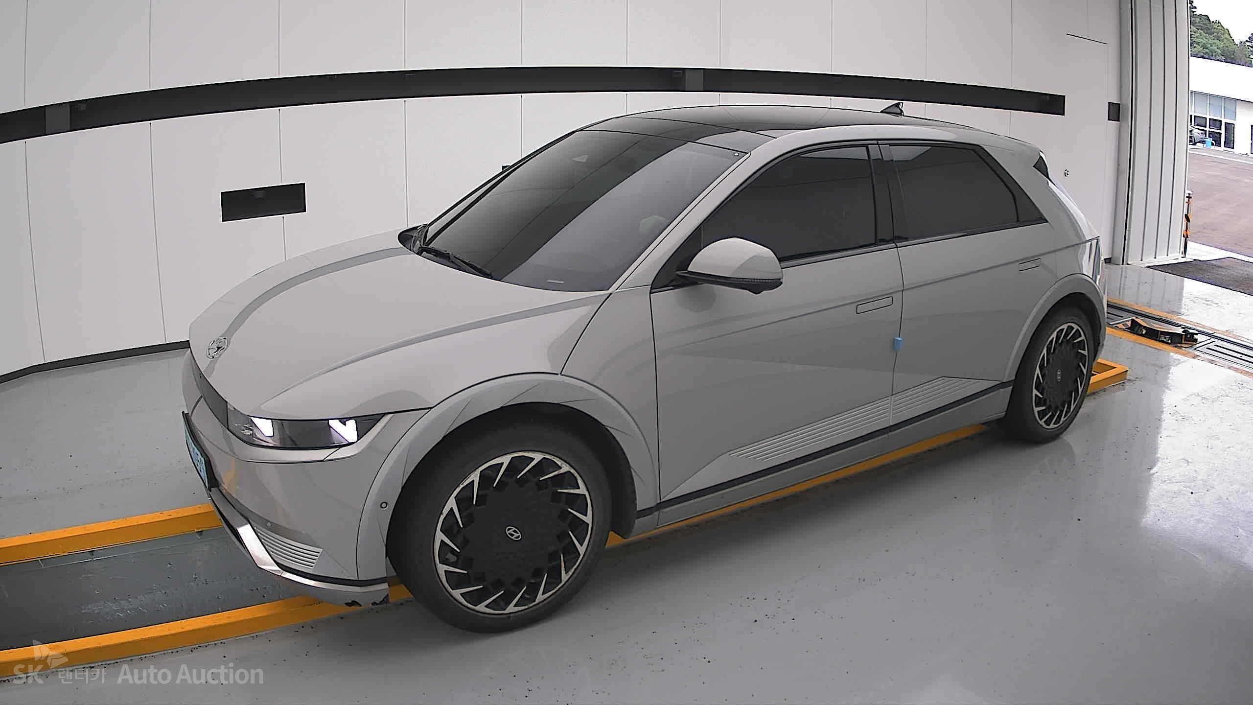 هيونداي Ioniq 2022 — صورة 12