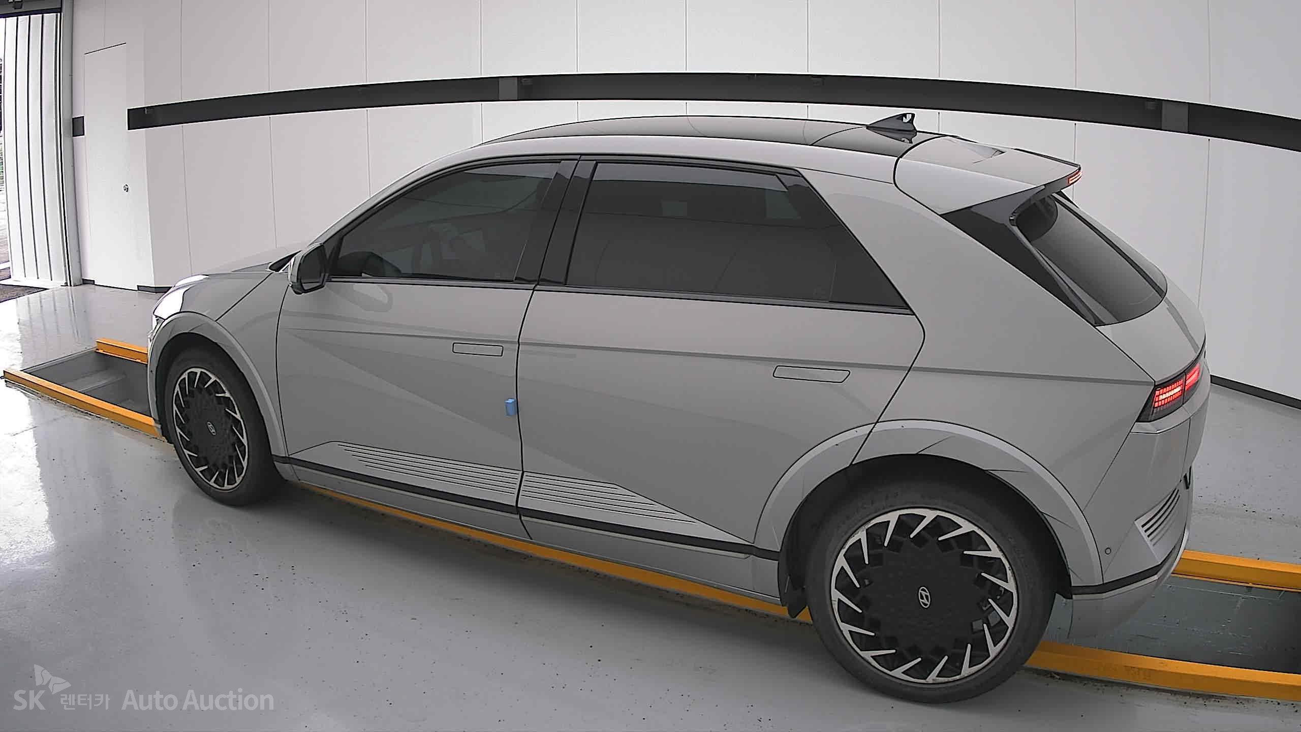 هيونداي Ioniq 2022 — صورة 14