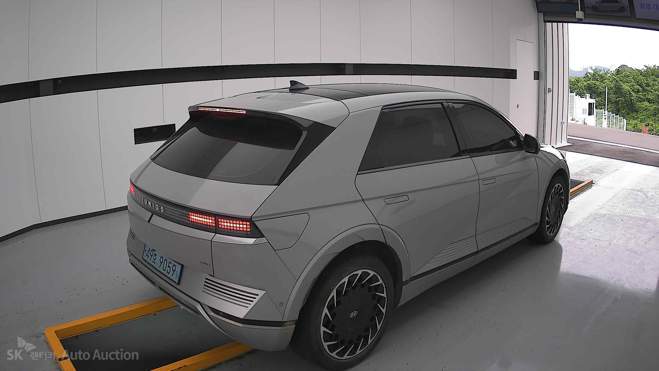 هيونداي Ioniq 2022 — صورة 17