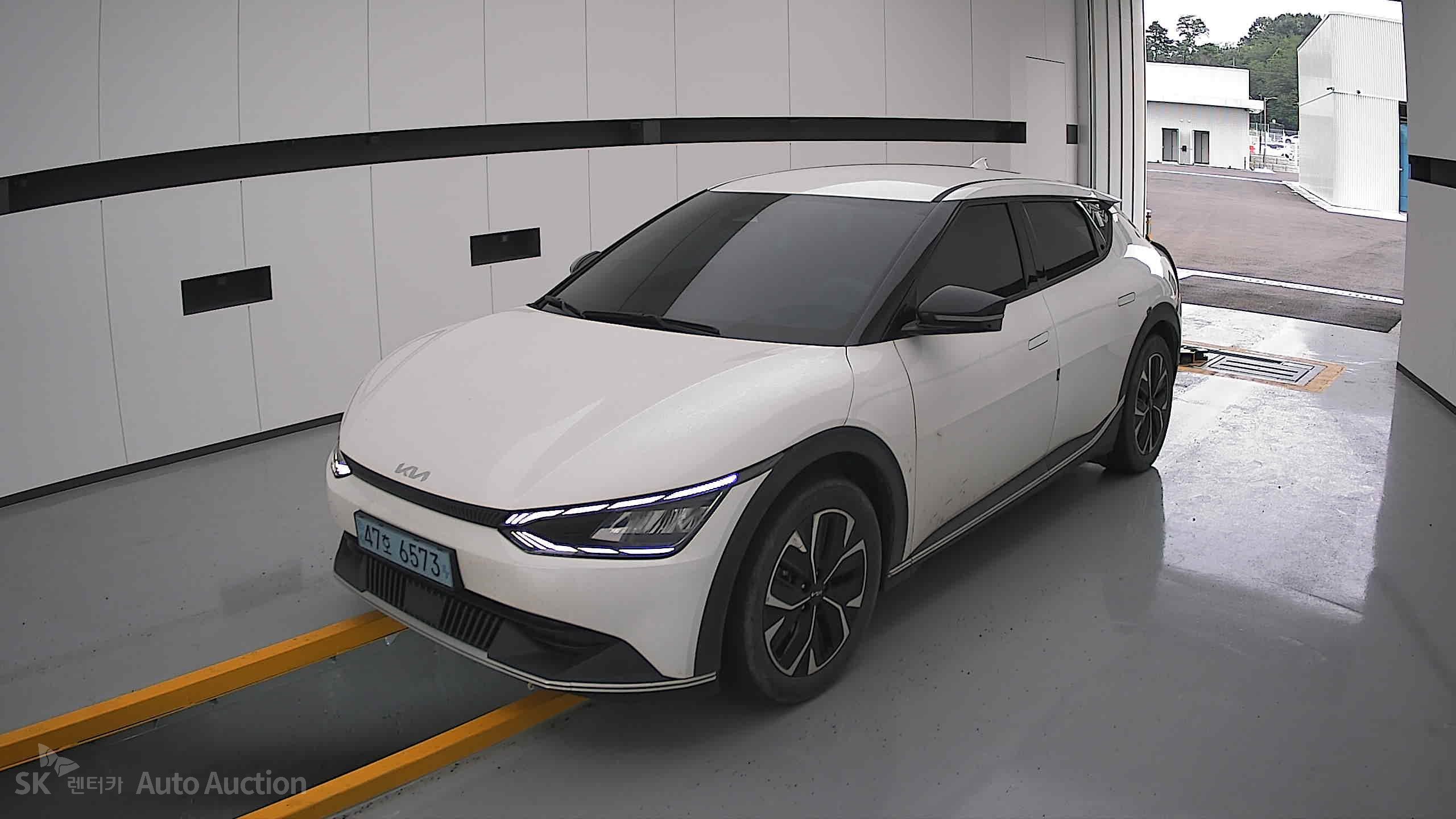 2022 - kia ev6