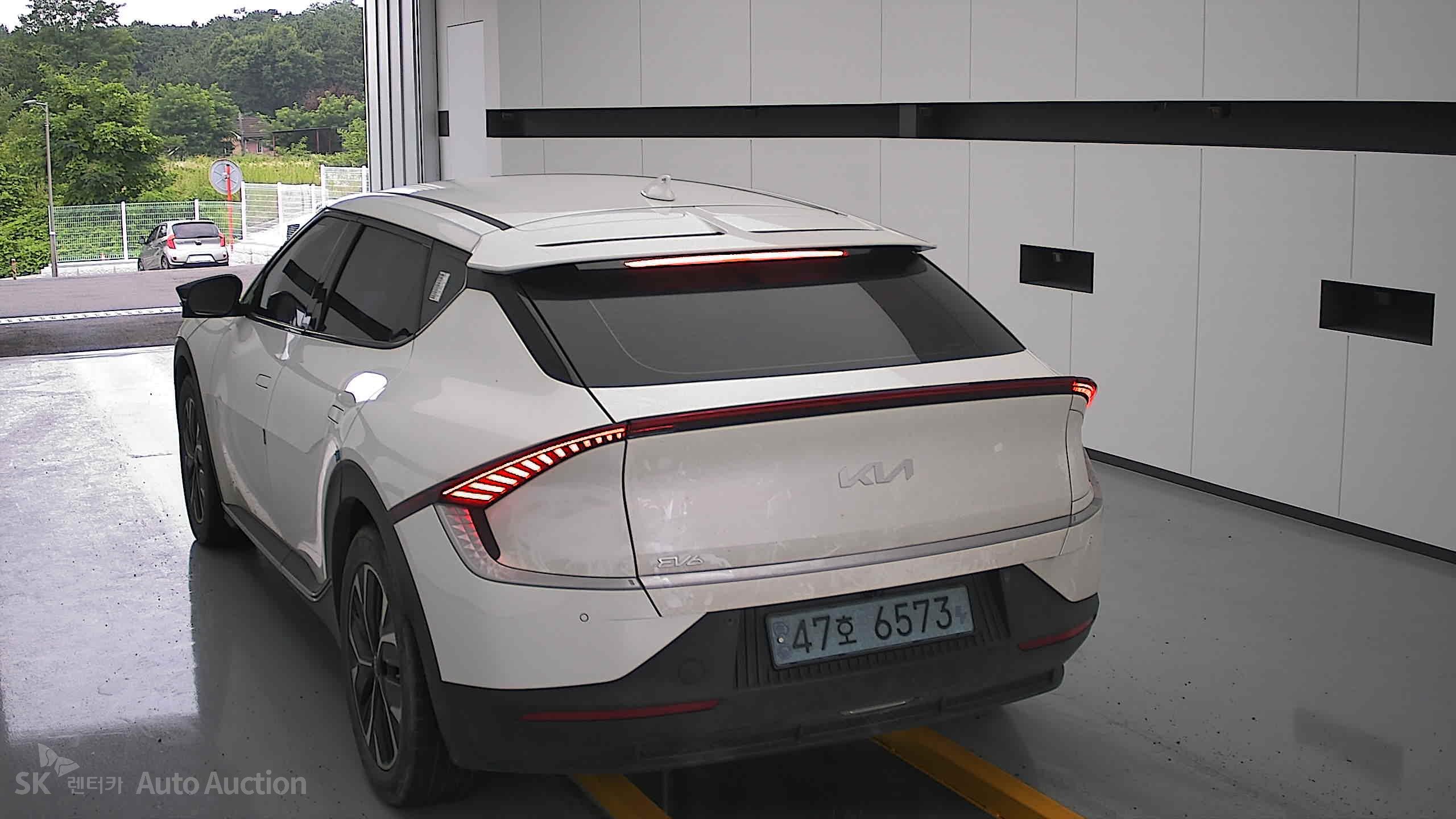 2022 - kia ev6