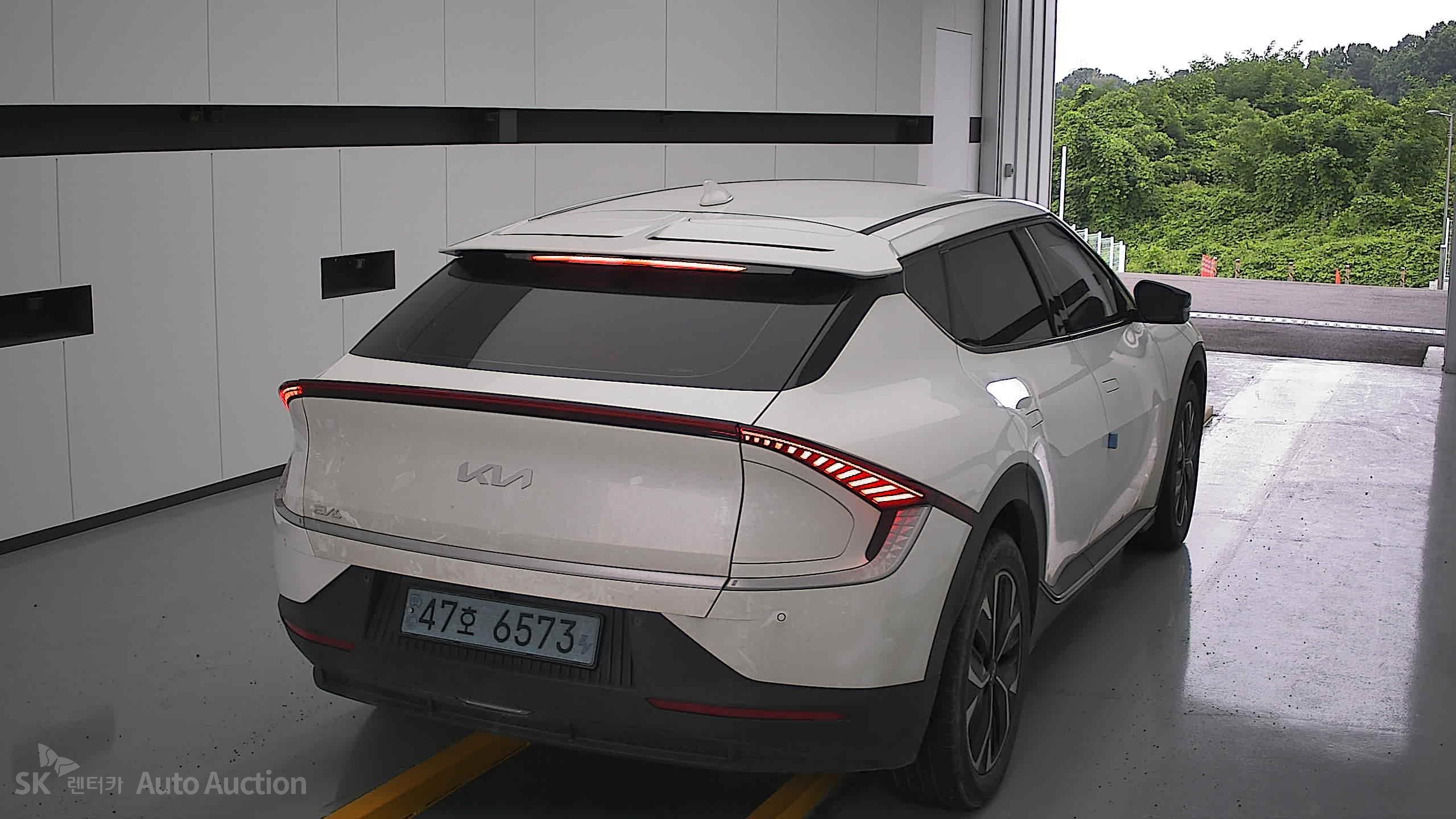 2022 - kia ev6