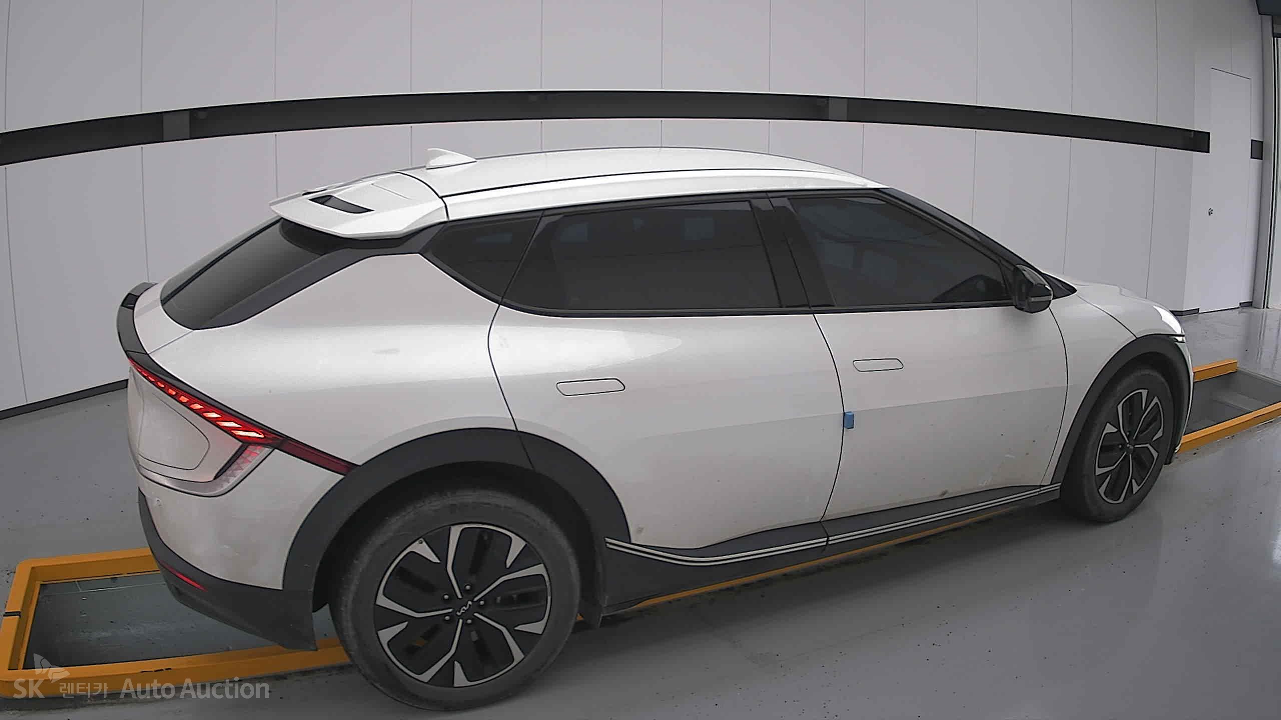 2022 - kia ev6