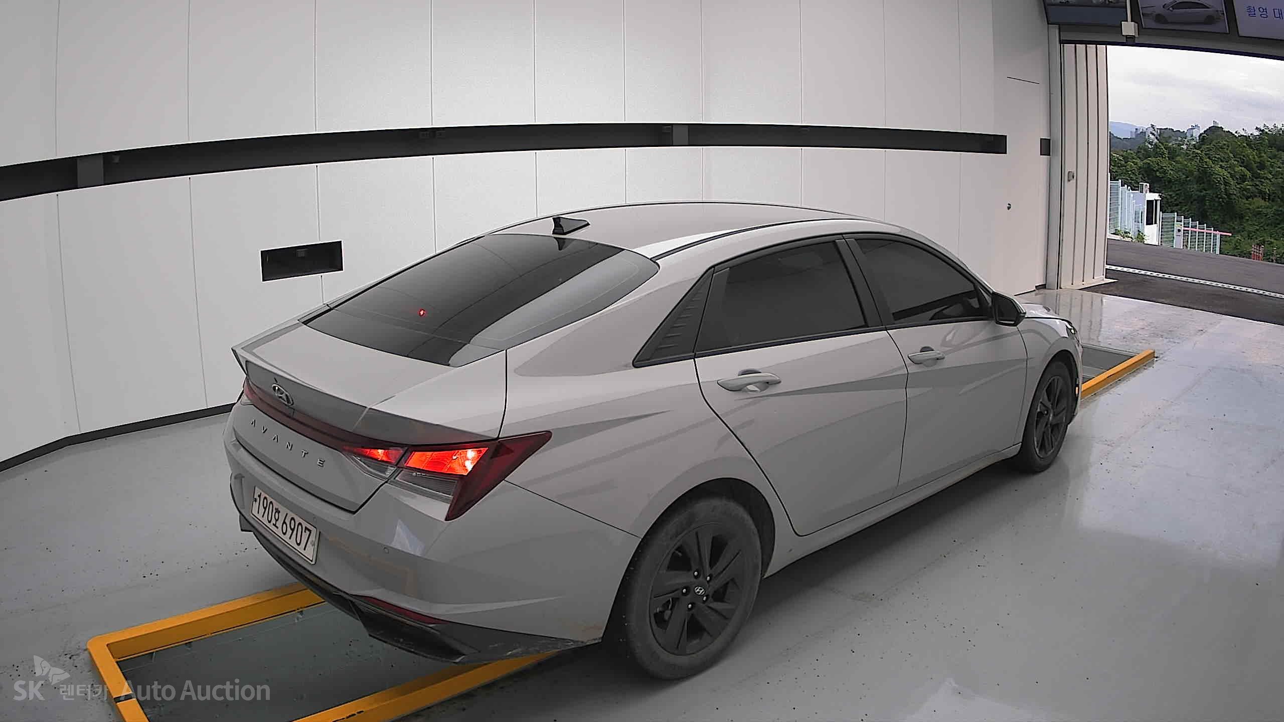 2023 - hyundai avante