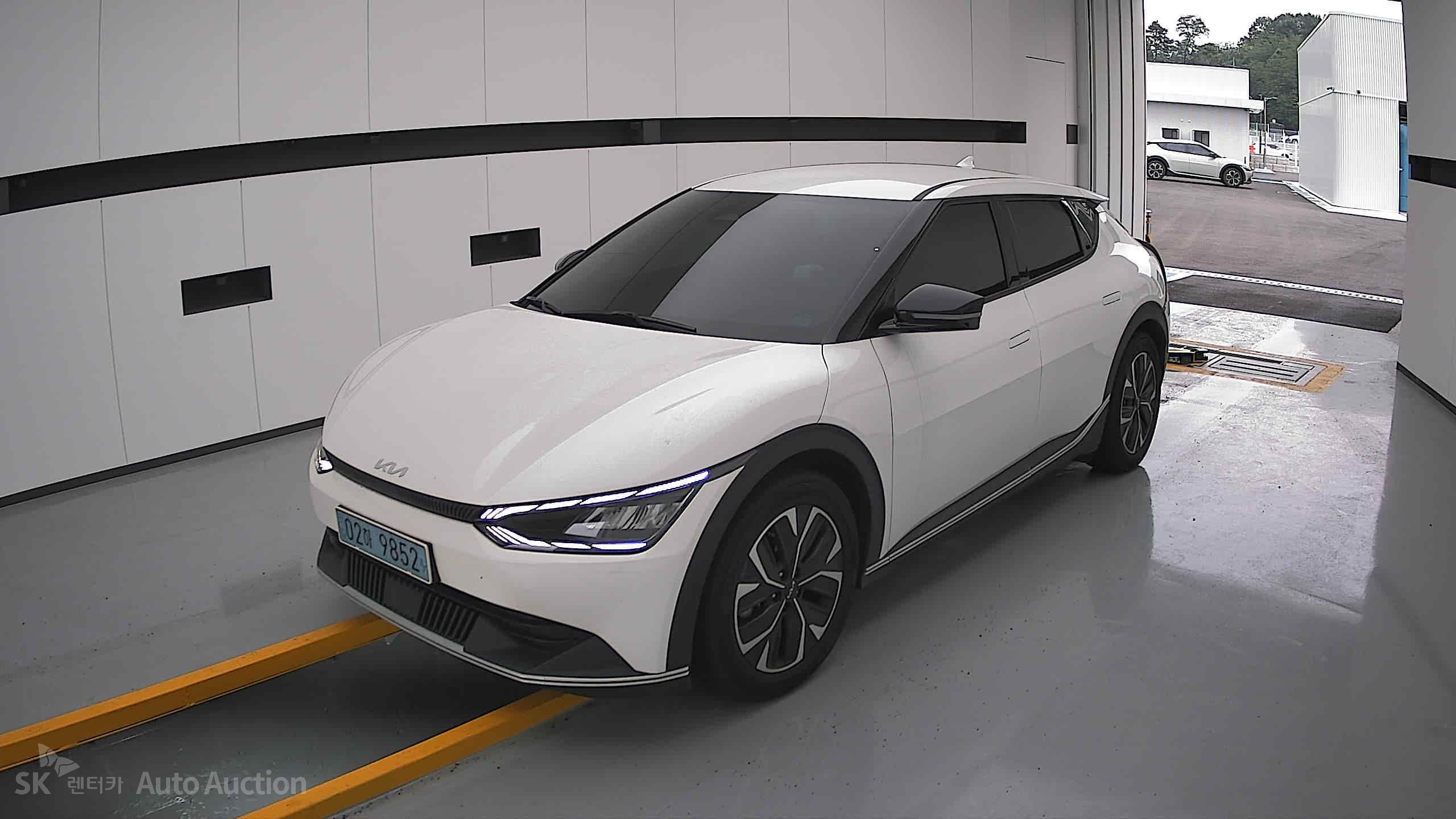 2022 - kia ev6