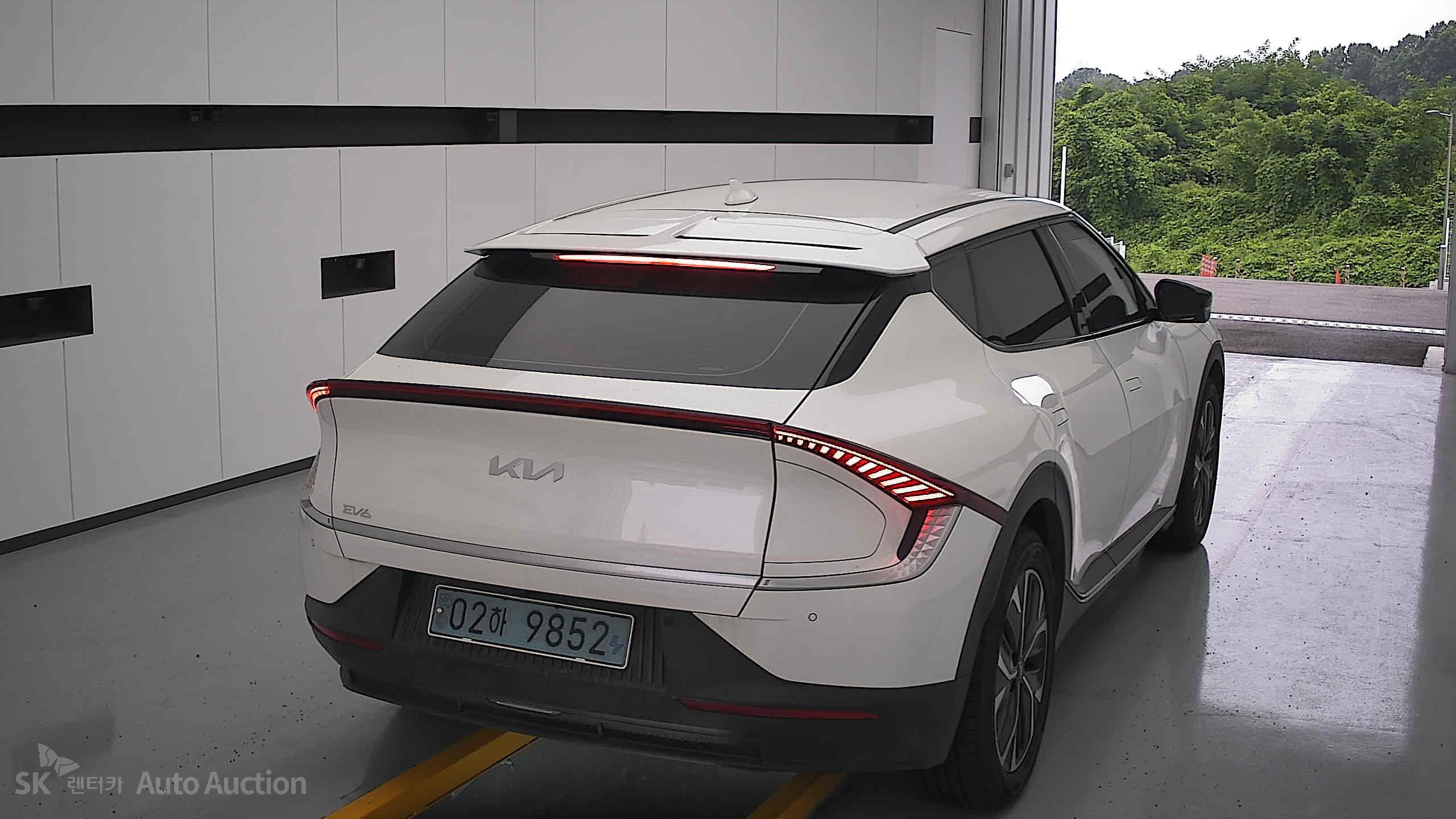 2022 - kia ev6