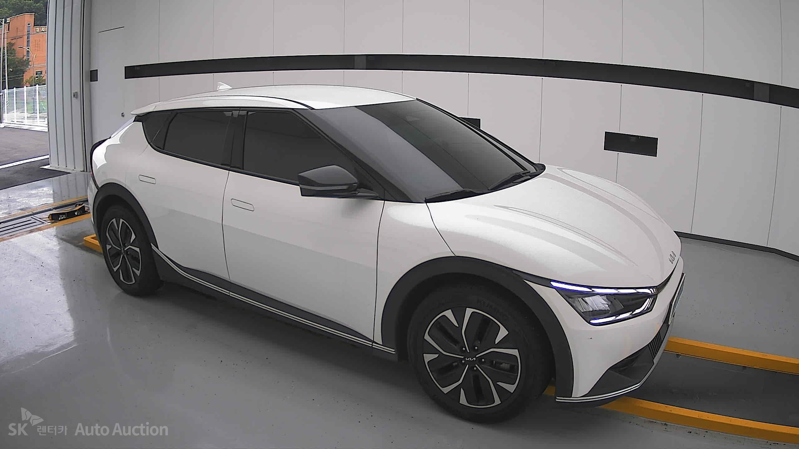 2022 - kia ev6