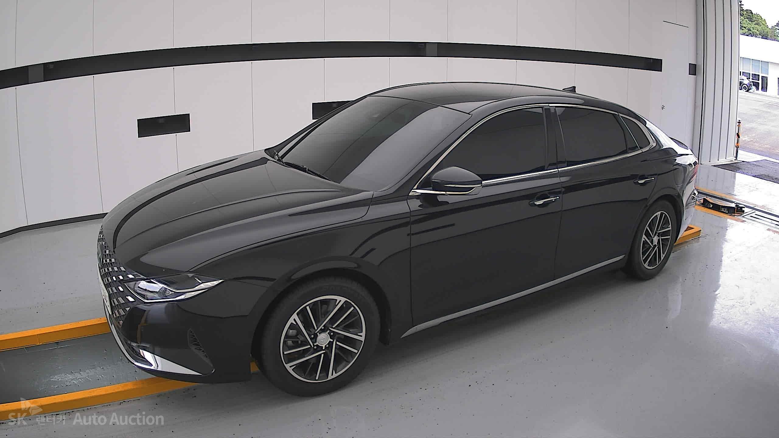 2022 - hyundai grandeur