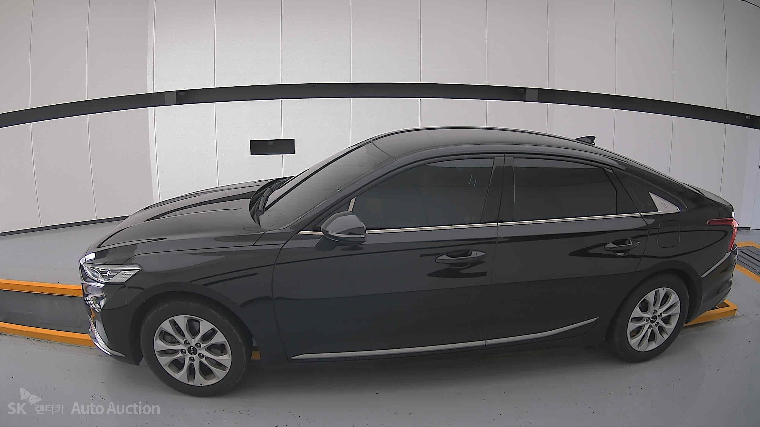 2022 - kia k8