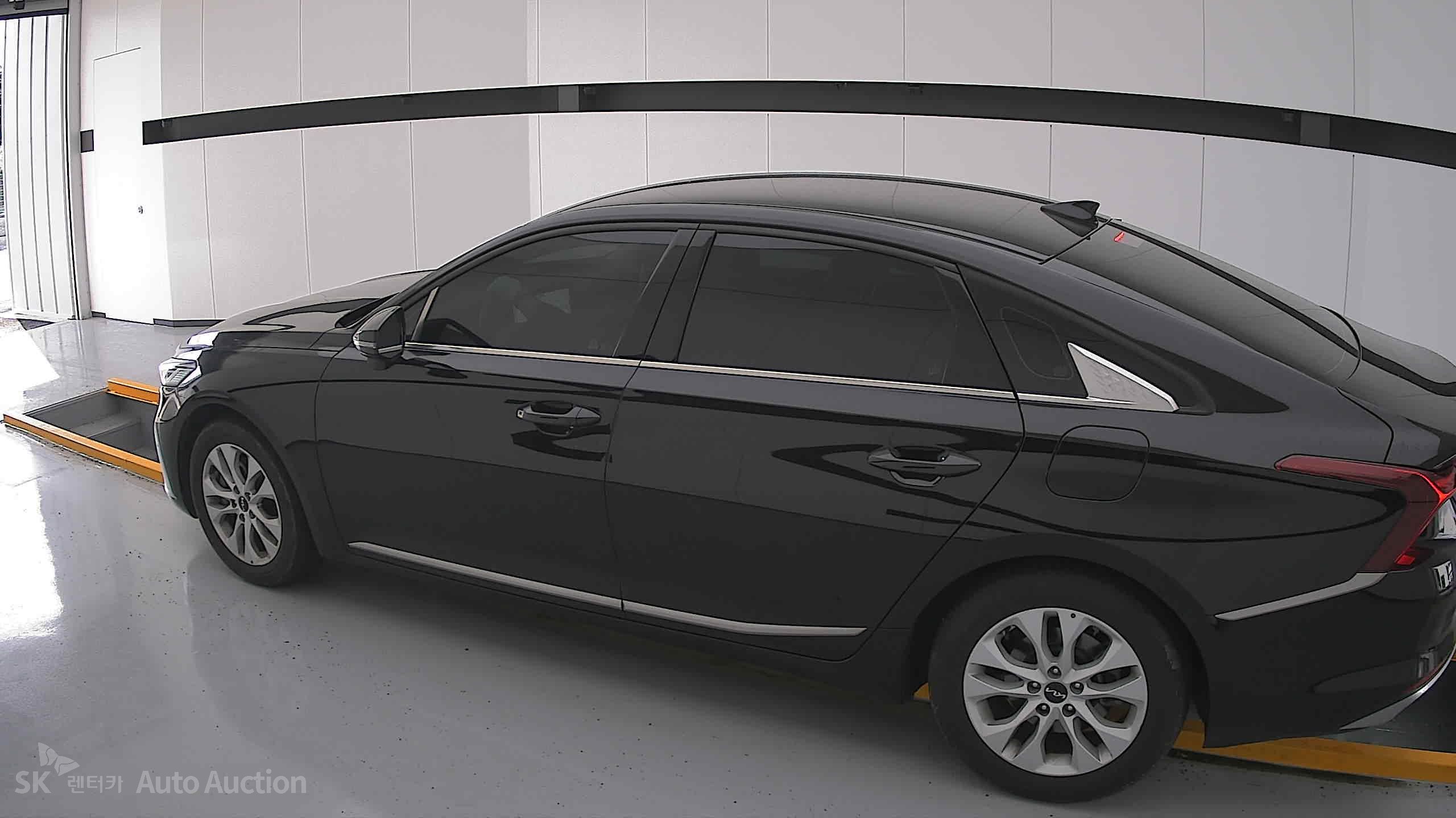 2022 - kia k8