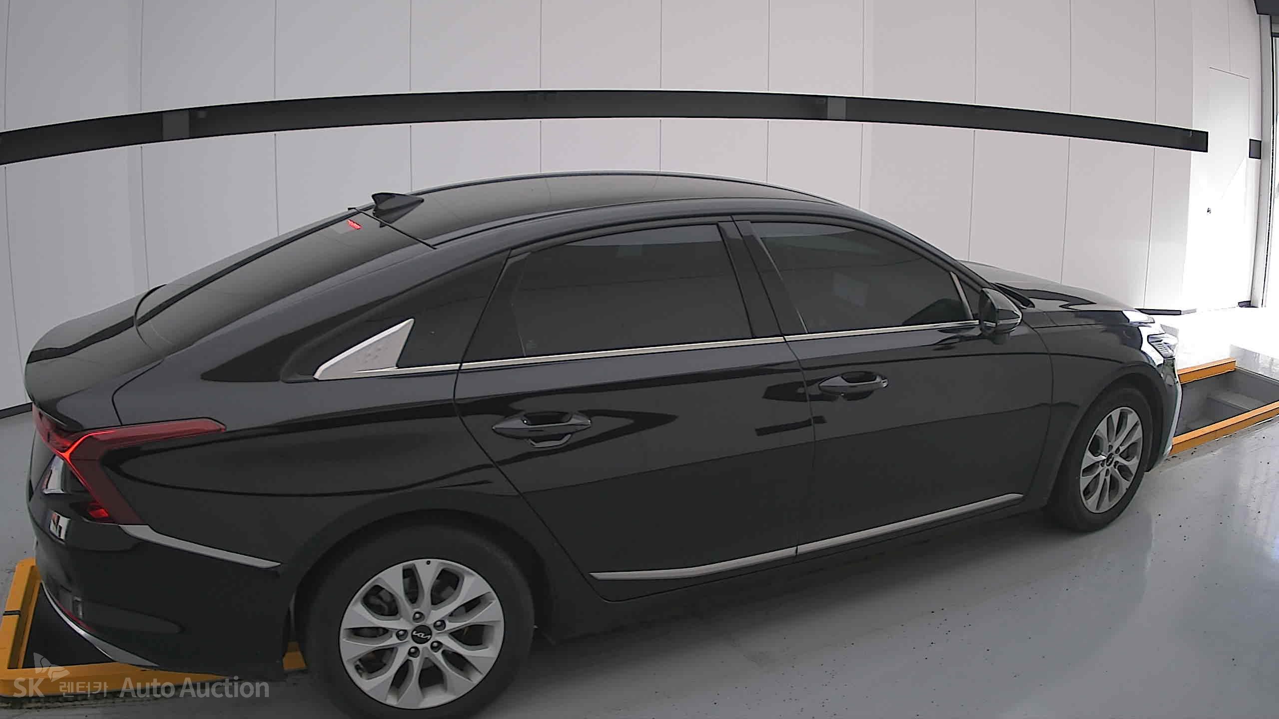2022 - kia k8
