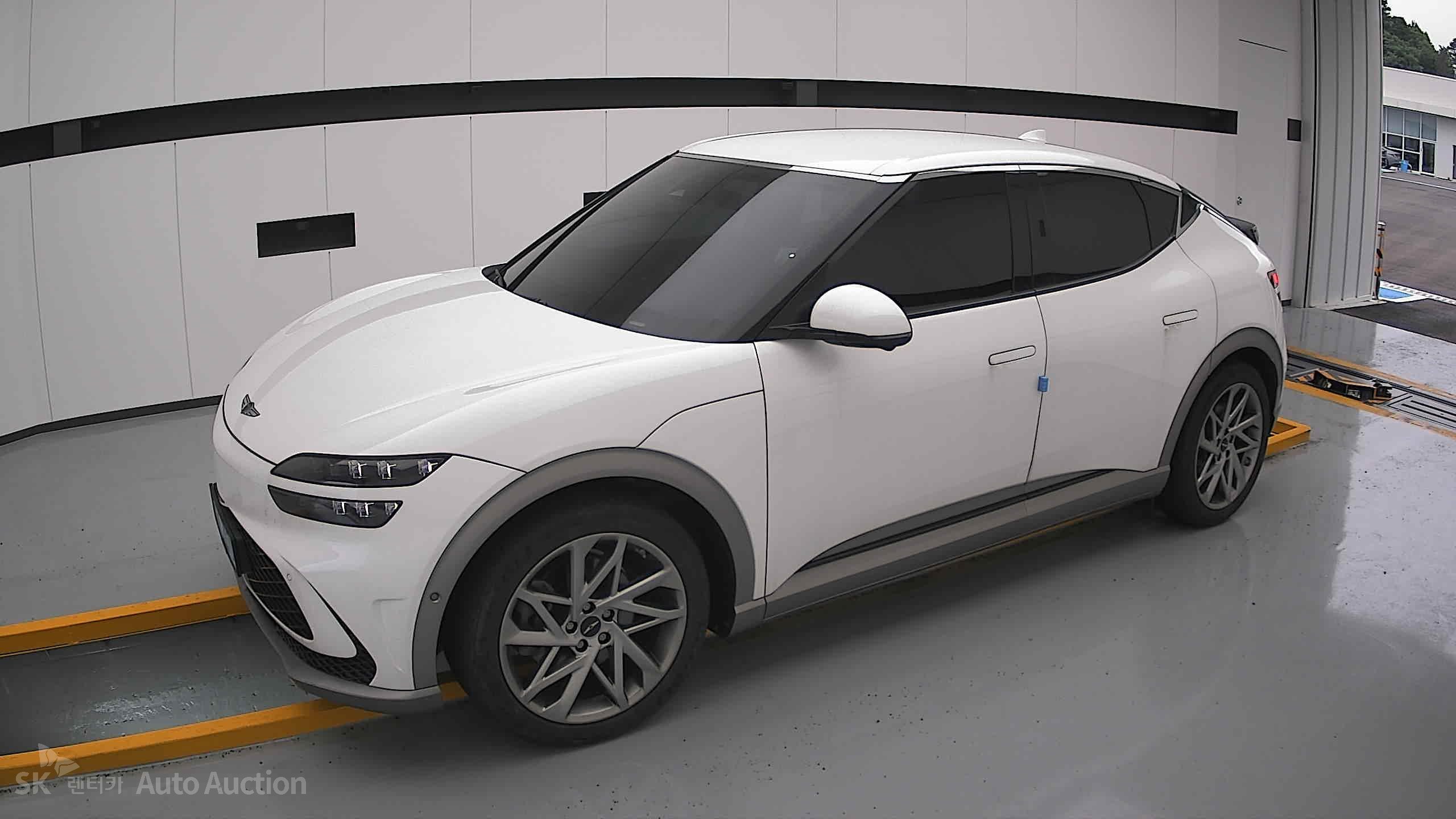 2022 - genesis gv60