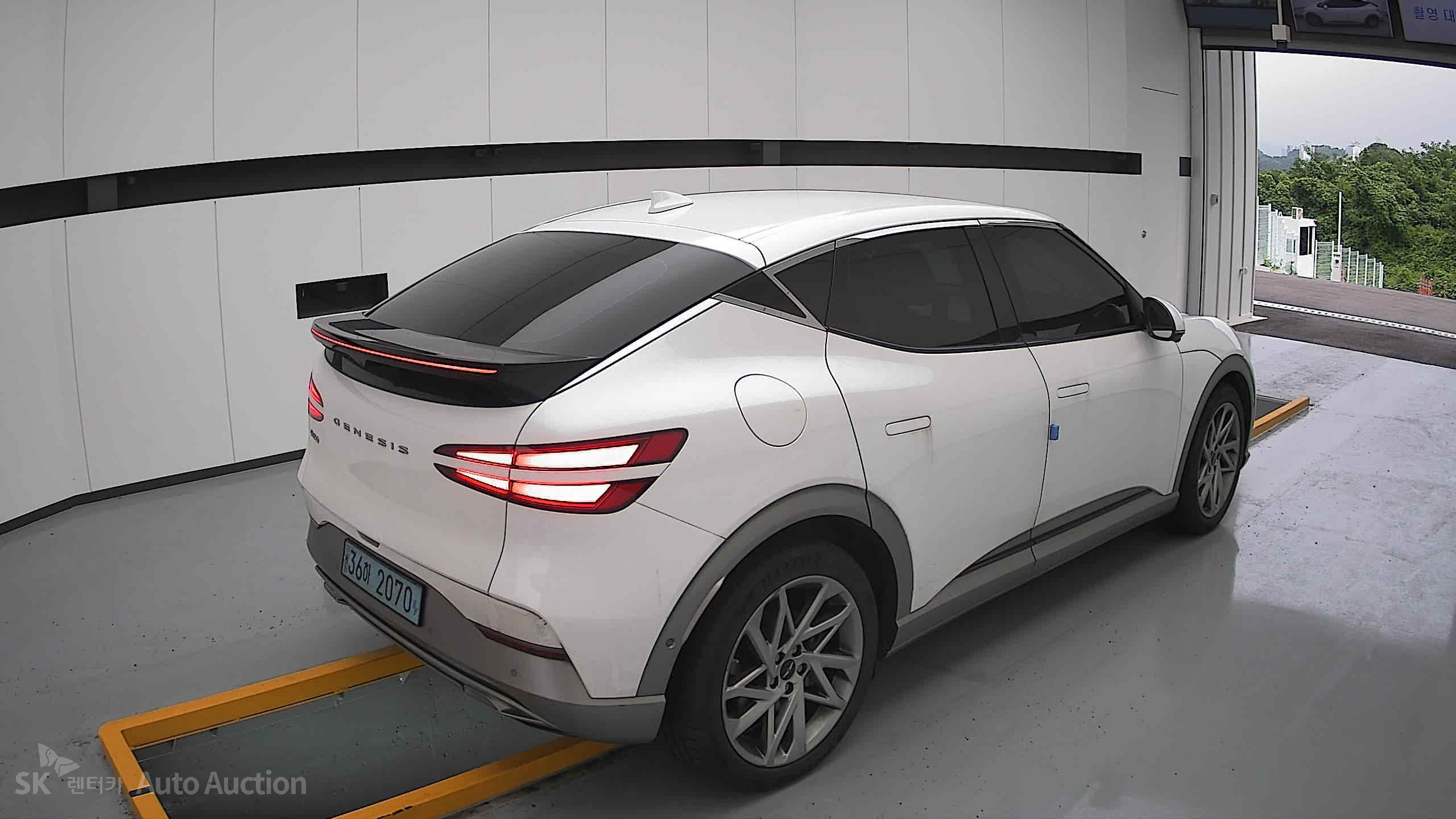 2022 - genesis gv60