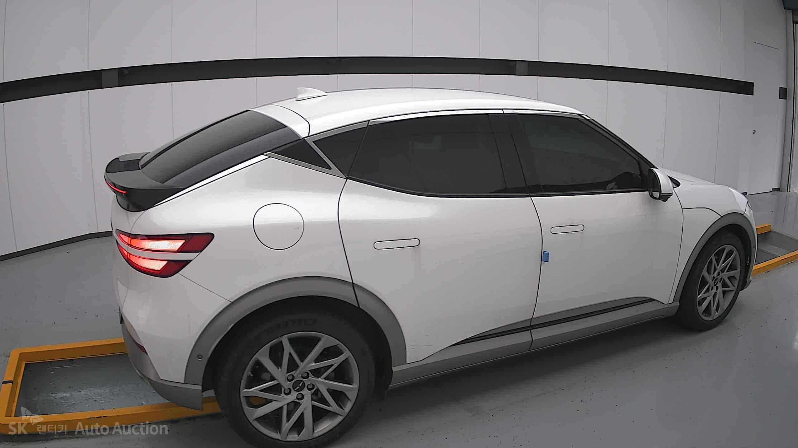 2022 - genesis gv60