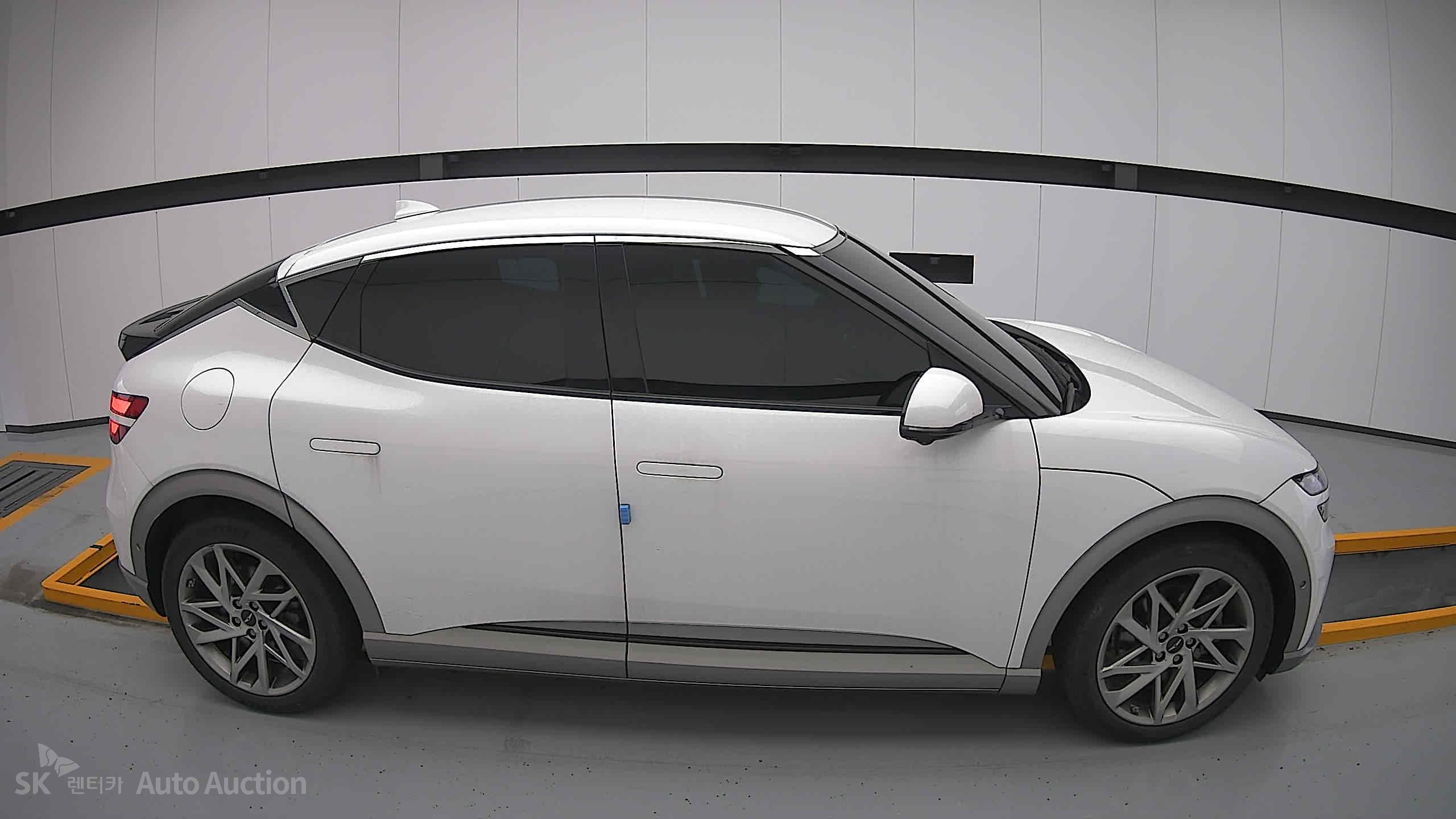 2022 - genesis gv60