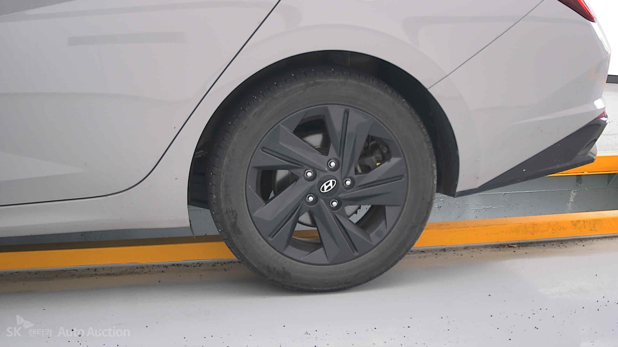 2023 - hyundai avante
