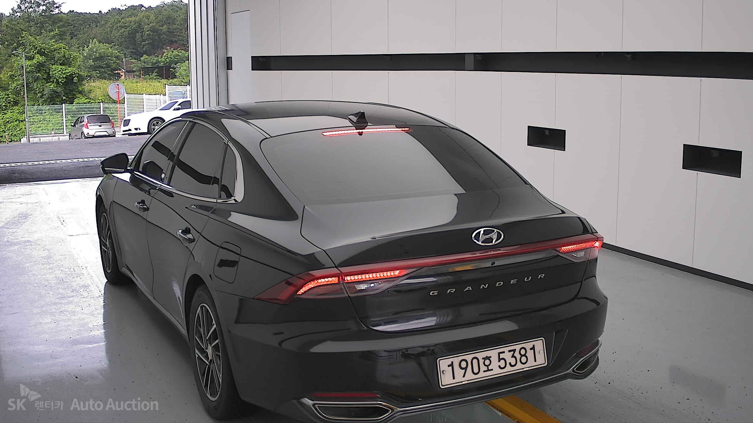 2022 - hyundai grandeur