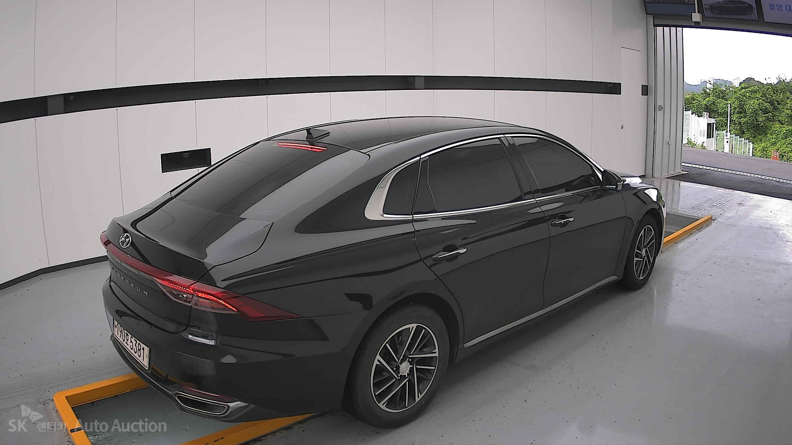 2022 - hyundai grandeur